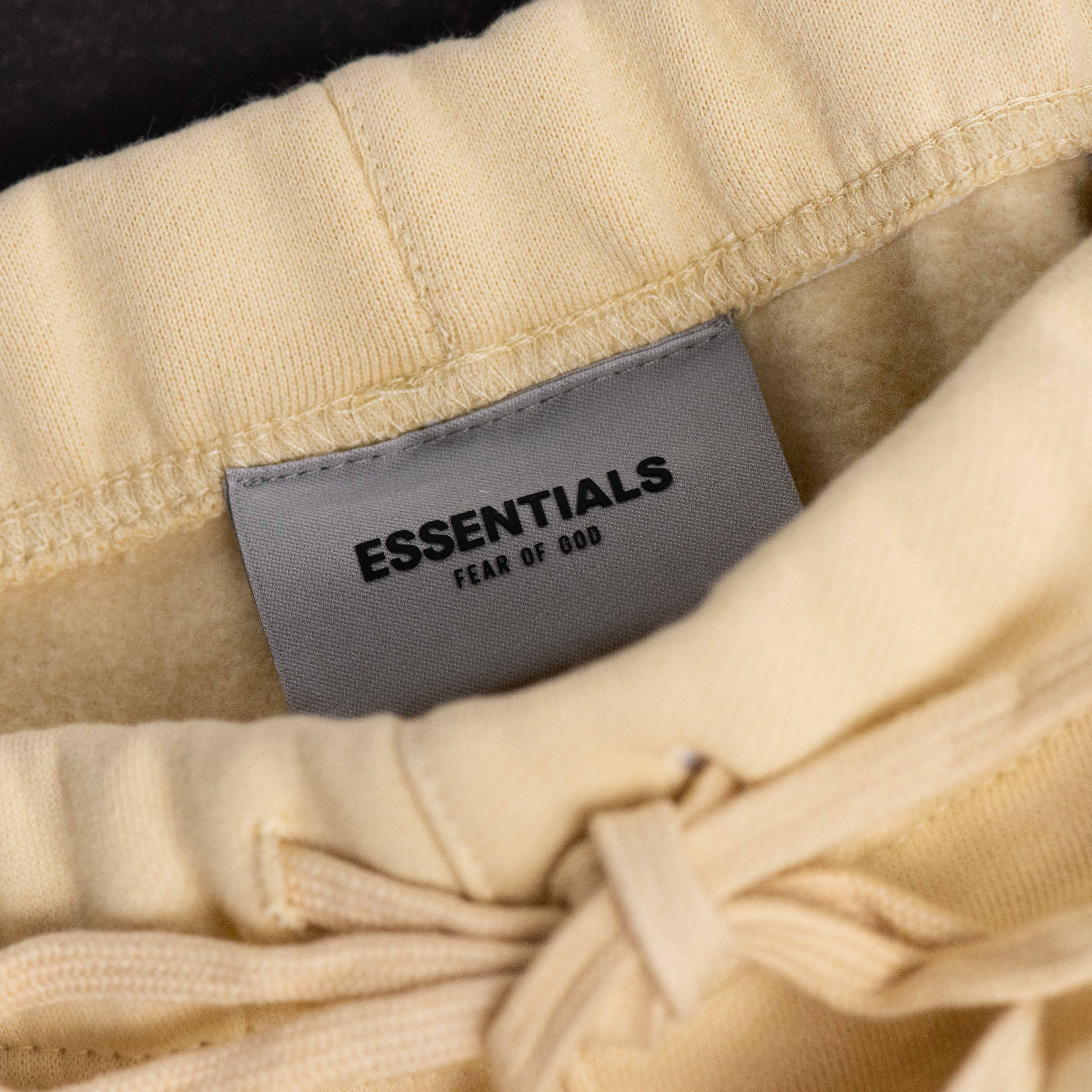 Essentials] sweatpants 英國限定款綿長褲奶油色| Essentials | 所有