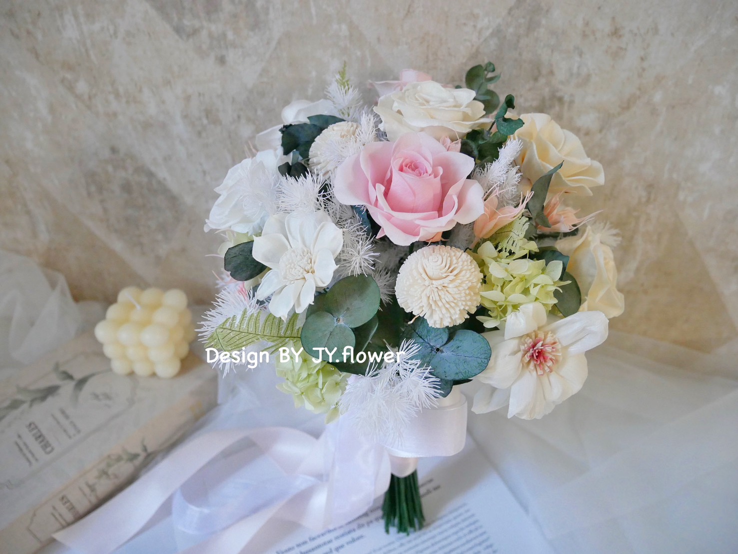 自然型手綁不凋花分束捧花【純白柔粉】