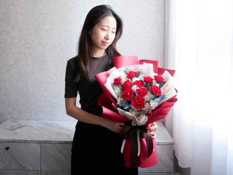 情人情紅玫瑰適合情人節送女友