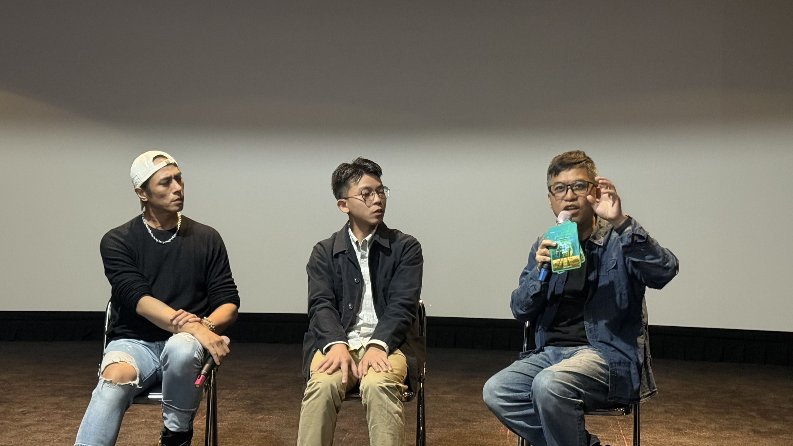 左起 飾演工班頭頭 莊凱勛|導演 朱平|製作人兼編劇 陳南宏