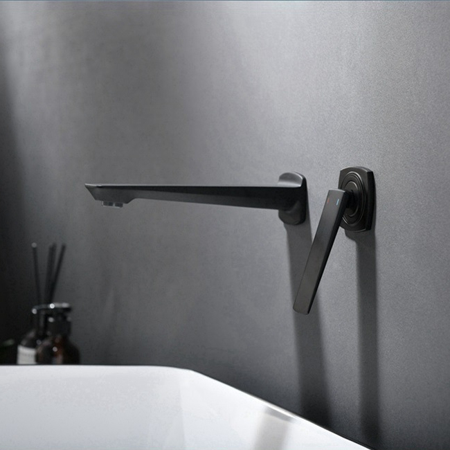 DE系列-設計款埋壁式龍頭-BC180157