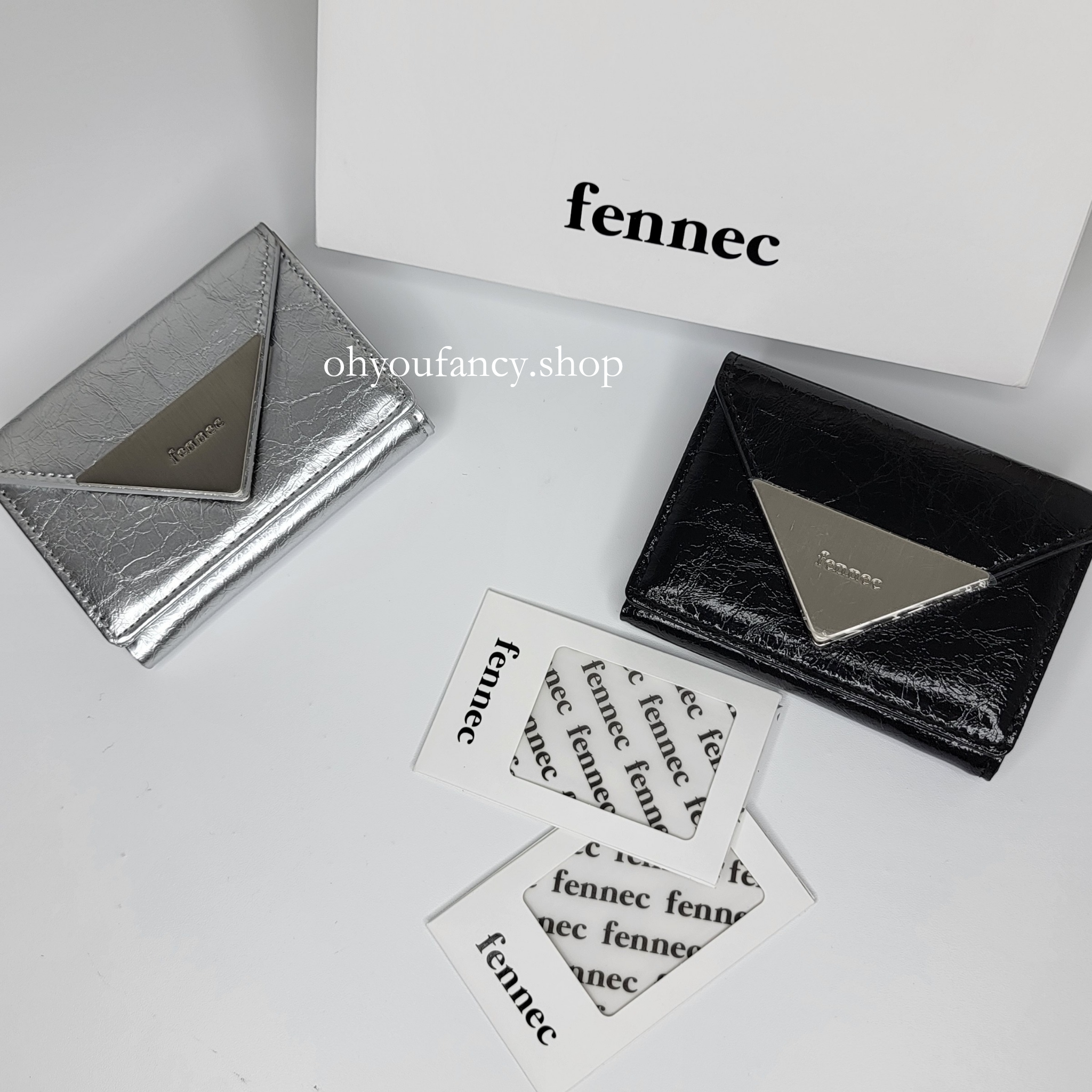 預購］ 韓國FENNEC CRINKLE TRIANGLE TRIPLE WALLET 三角鐵牌三