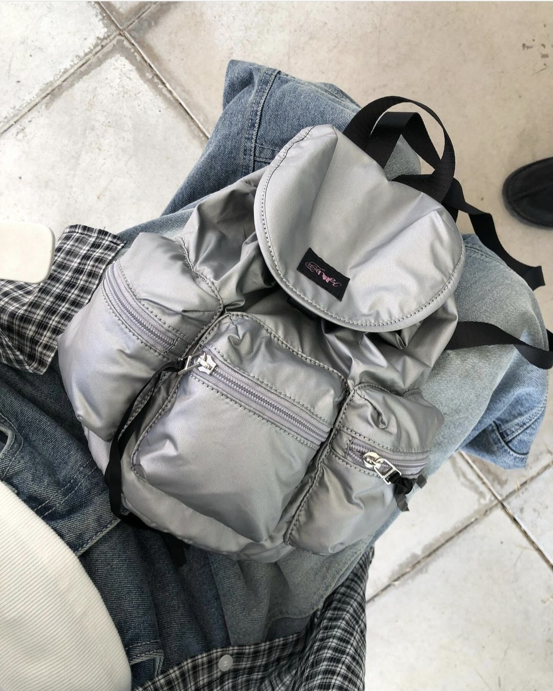 ミニ【FENNEC】BERRY POCKET BACKPACK シルバー ◆送料込 ミニ【FENNEC】BERRY POCKET BACKPACK シルバー ◇送料込