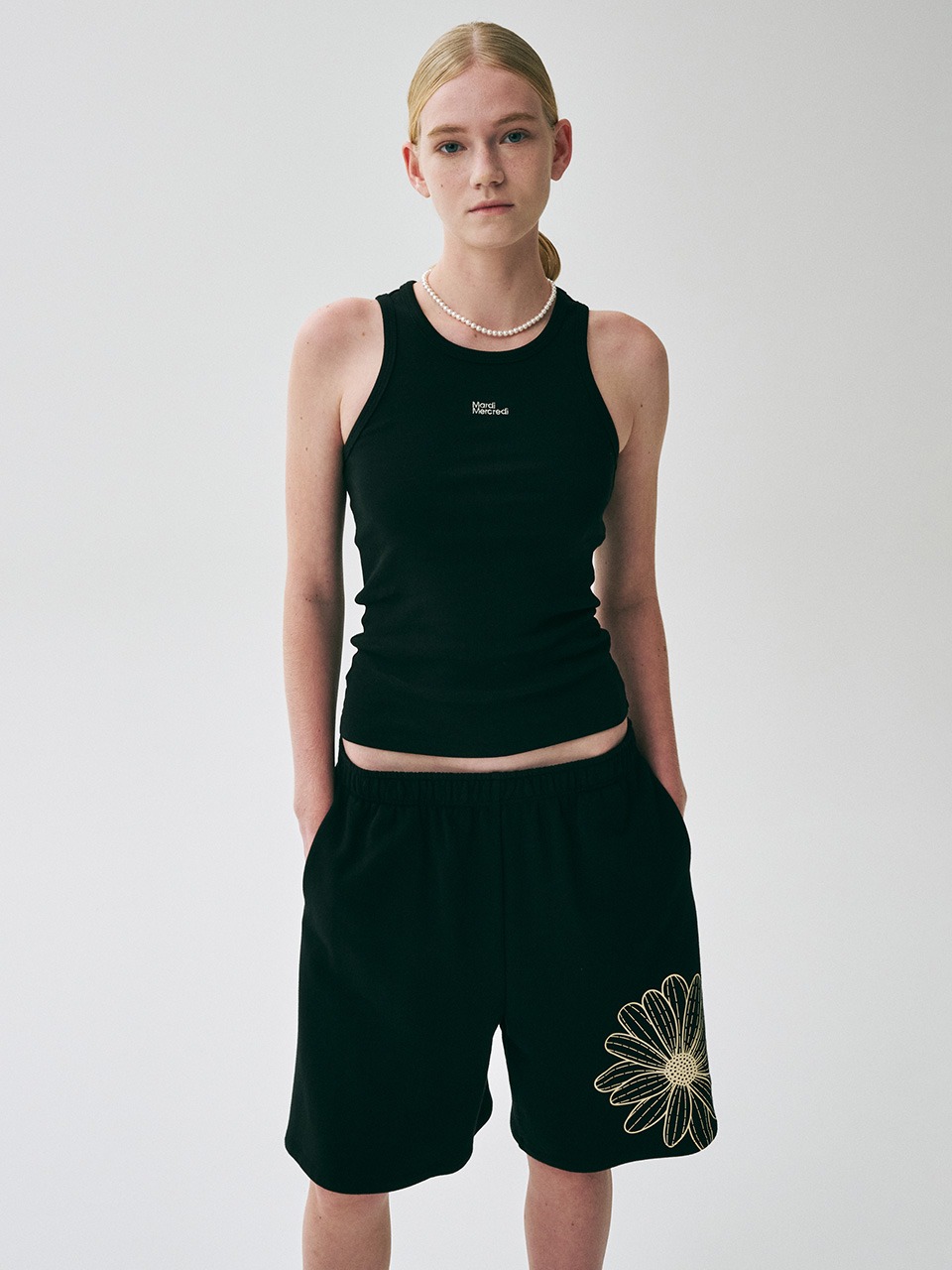 ●Mardi Mercredi●UNISEX OVERSIZED SWEAT BERMUDA__BLACK SWEAT SHORTS FLOWER_BLACK PINK - MARDI MERCREDI