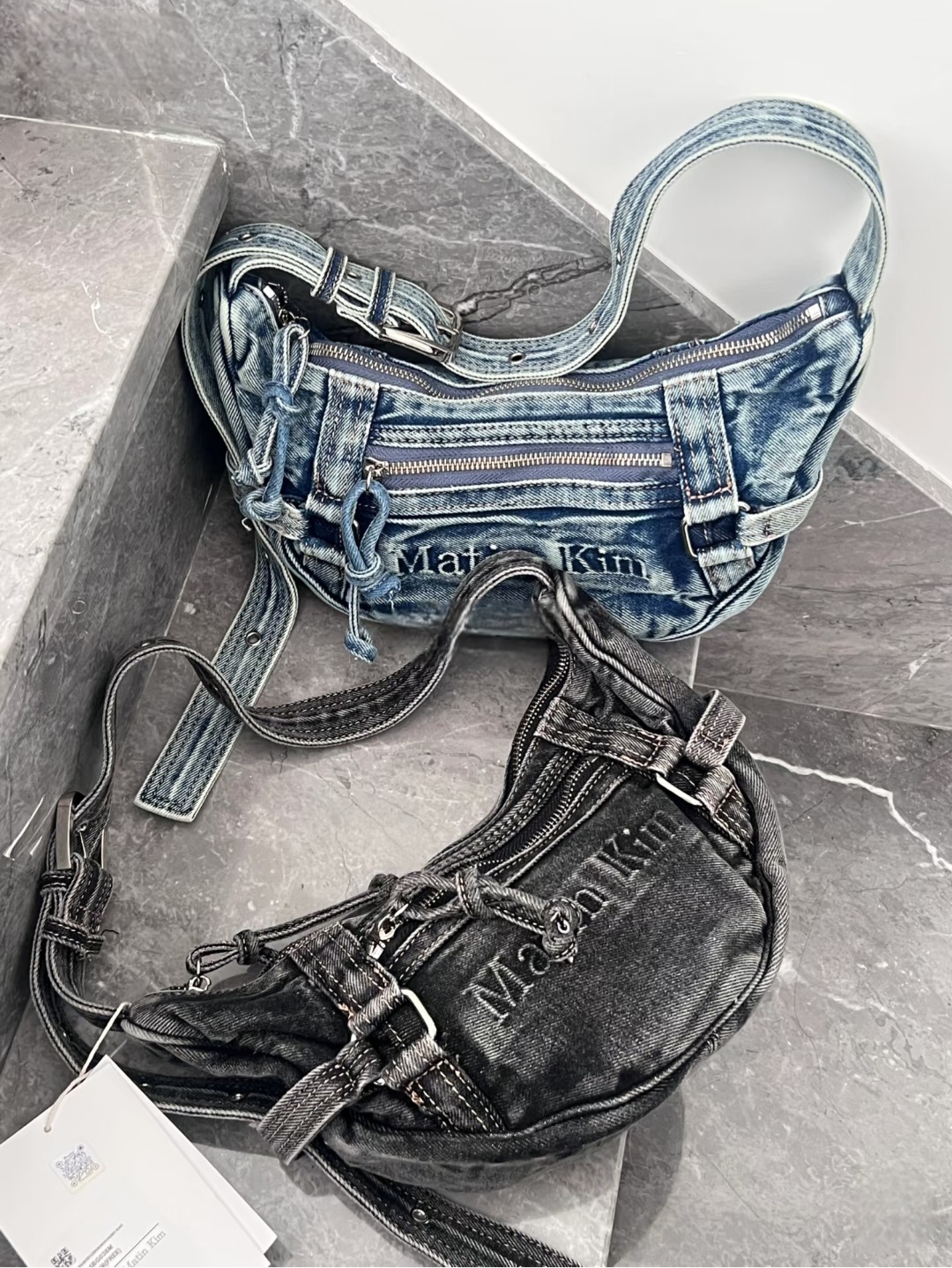 ショルダーバッグ・ポシェット [Matin Kim] MATIN WASHED DENIM MINI HOBO BAG 25 Summer Matin Kim Denim Bag ☀️🩵🌀 - Matin Washed Denim