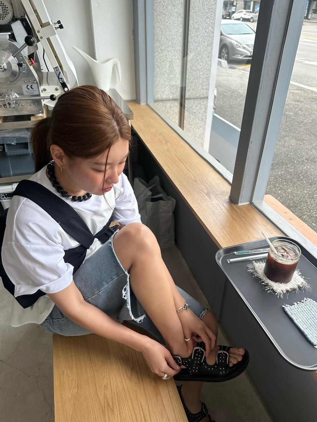 預購］韓國首爾聖水洞KHIHO TRINITY BUCKLE SANDALS 鉚釘涼鞋
