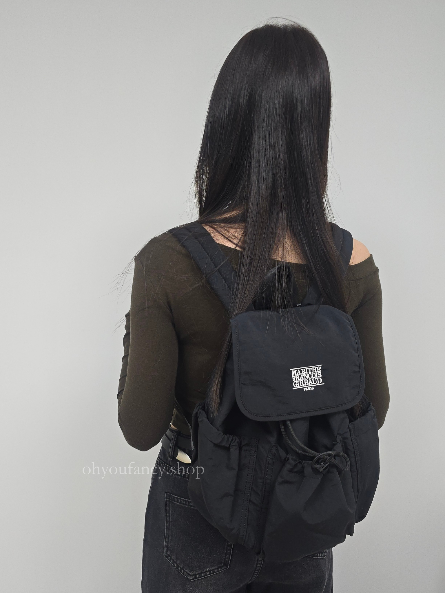 【Marithe】CLASSIC LOGO STOPPER POCKET BACKPACK 6/20 예약발송] CLASSIC LOGO STOPPER POCKET BACKPACK gray