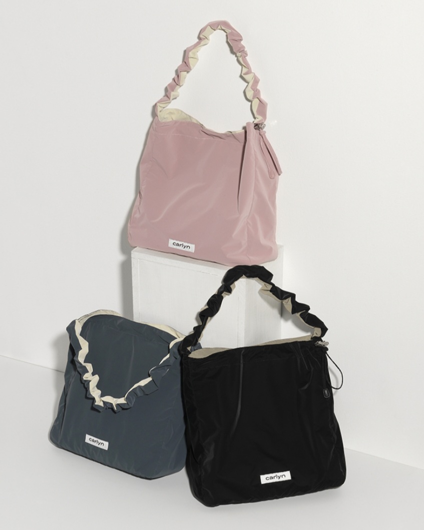 【CARLYN】 韓国人気 新作★ Russ Eco Bag (両面使いバッグ) 預購］韓國Carlyn Russ Eco Bag 雙面側背環保袋霧面款| Carlyn