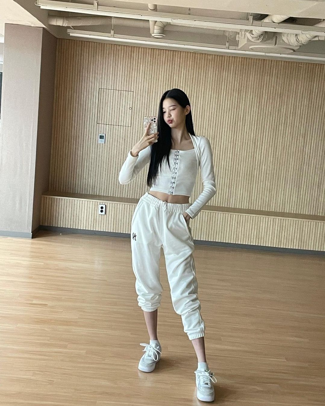 640281.jpg 韓國EPT Court 牛皮休閒鞋 全白色 C-WHITE