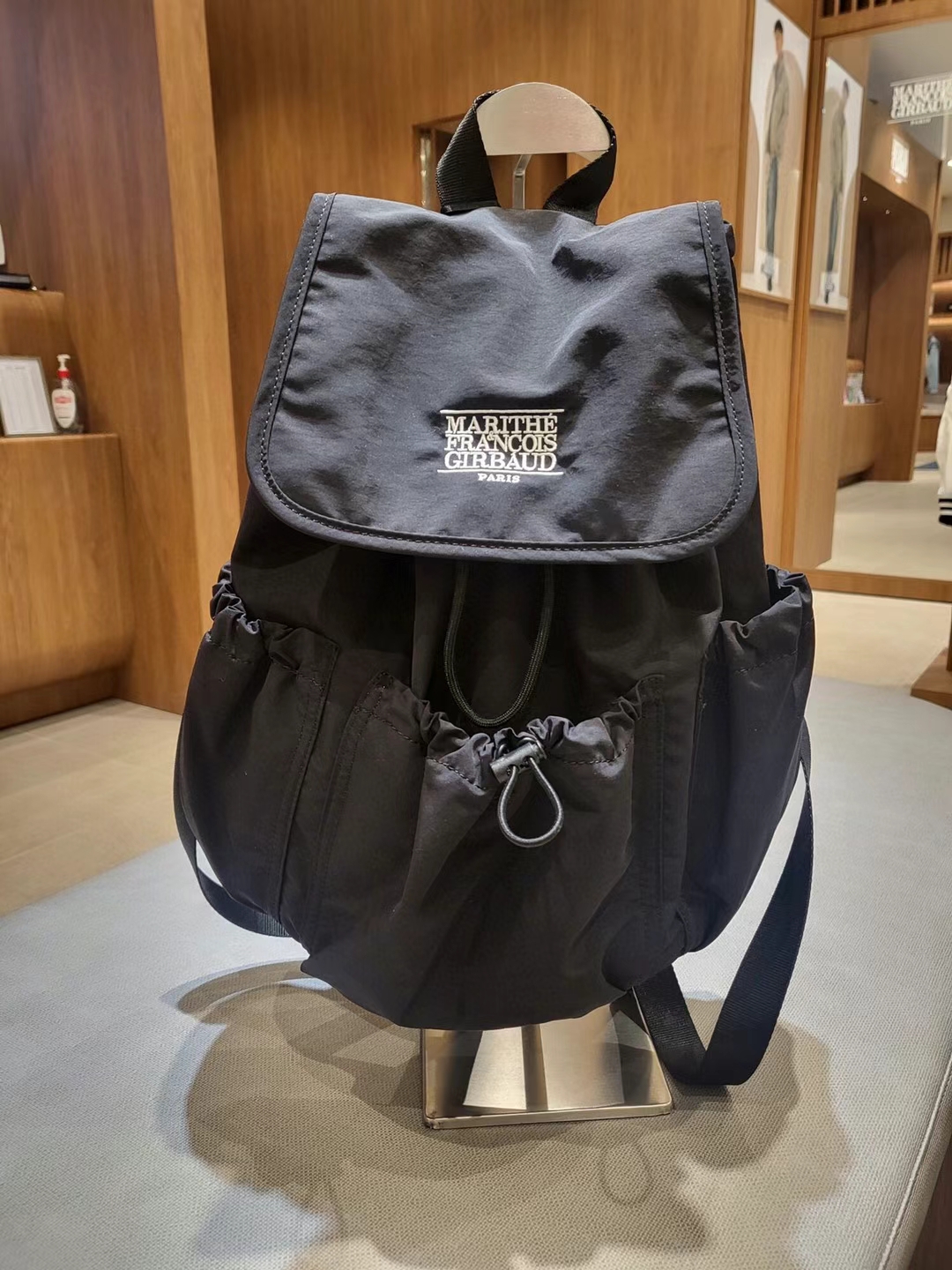 MARITHE ♥ CLASSIC LOGO STOPPER POCKET BACKPACK/追跡付 CLASSIC LOGO STOPPER POCKET BACKPACK black - MARITHÉ+