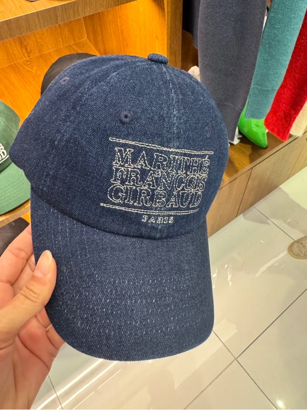 [MARITHE] ★24FW★韓国人気★DOODLE CLASSIC LOGO CAP 現貨秒發⚡️］韓國Marithe 2024 DOODLE CLASSIC LOGO CAP 棒球