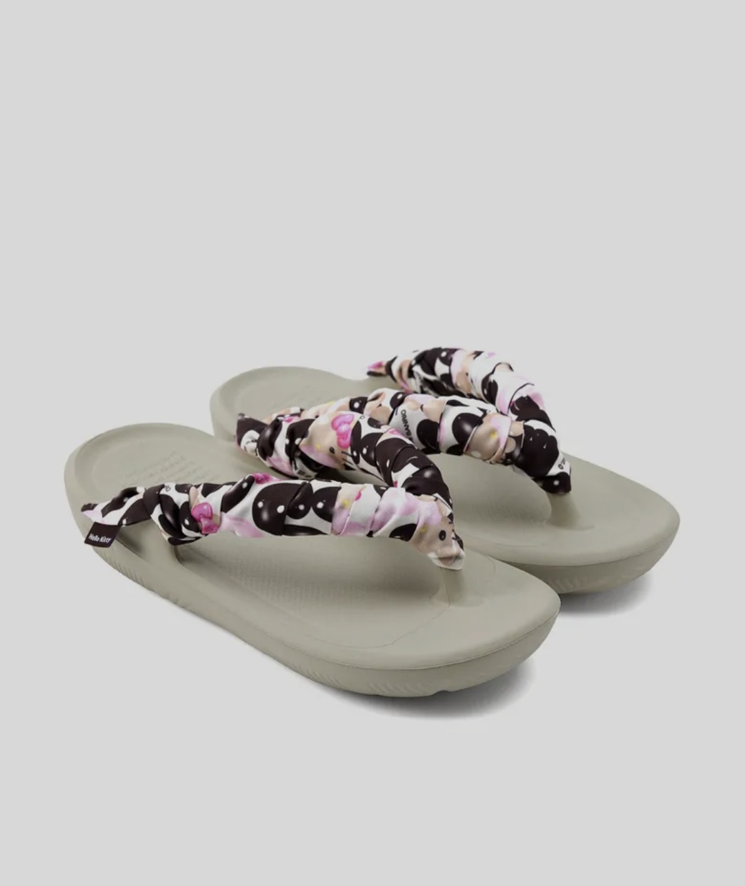 【TAW&TOE x SANRIO】FLIP FLOP ZEROVITY OG W) Taw&Toe x Sanrio Flip Flop Zerovity OG Hello Kitty Scarf