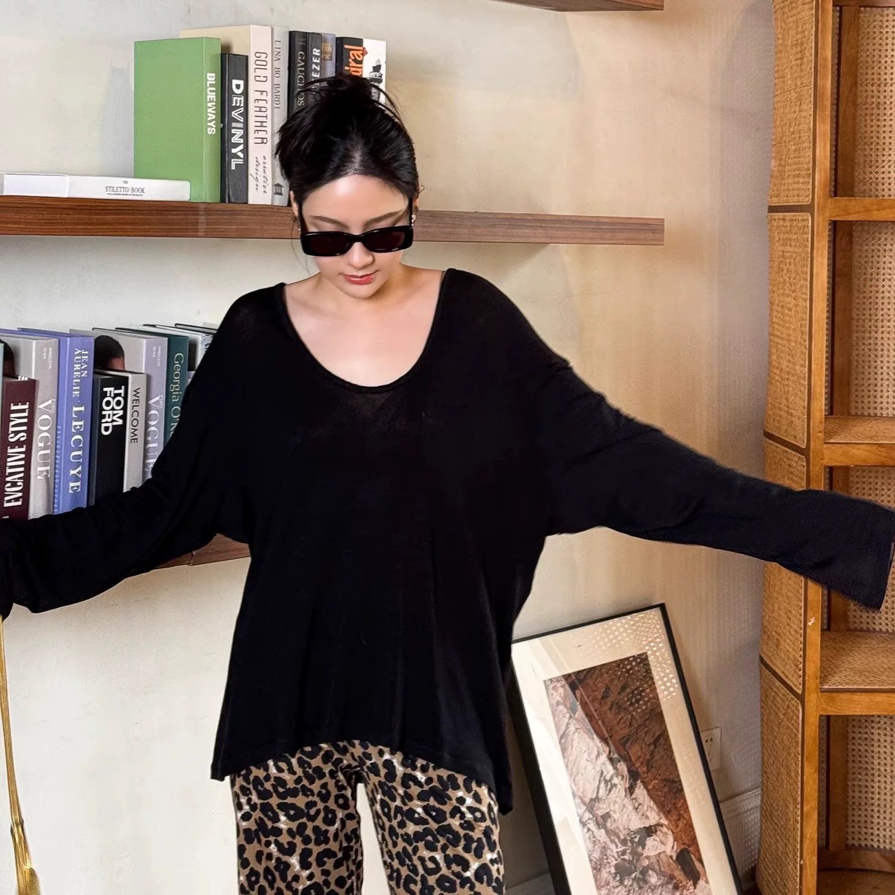 萊賽爾天絲羊毛V領慵懶薄t恤上衣