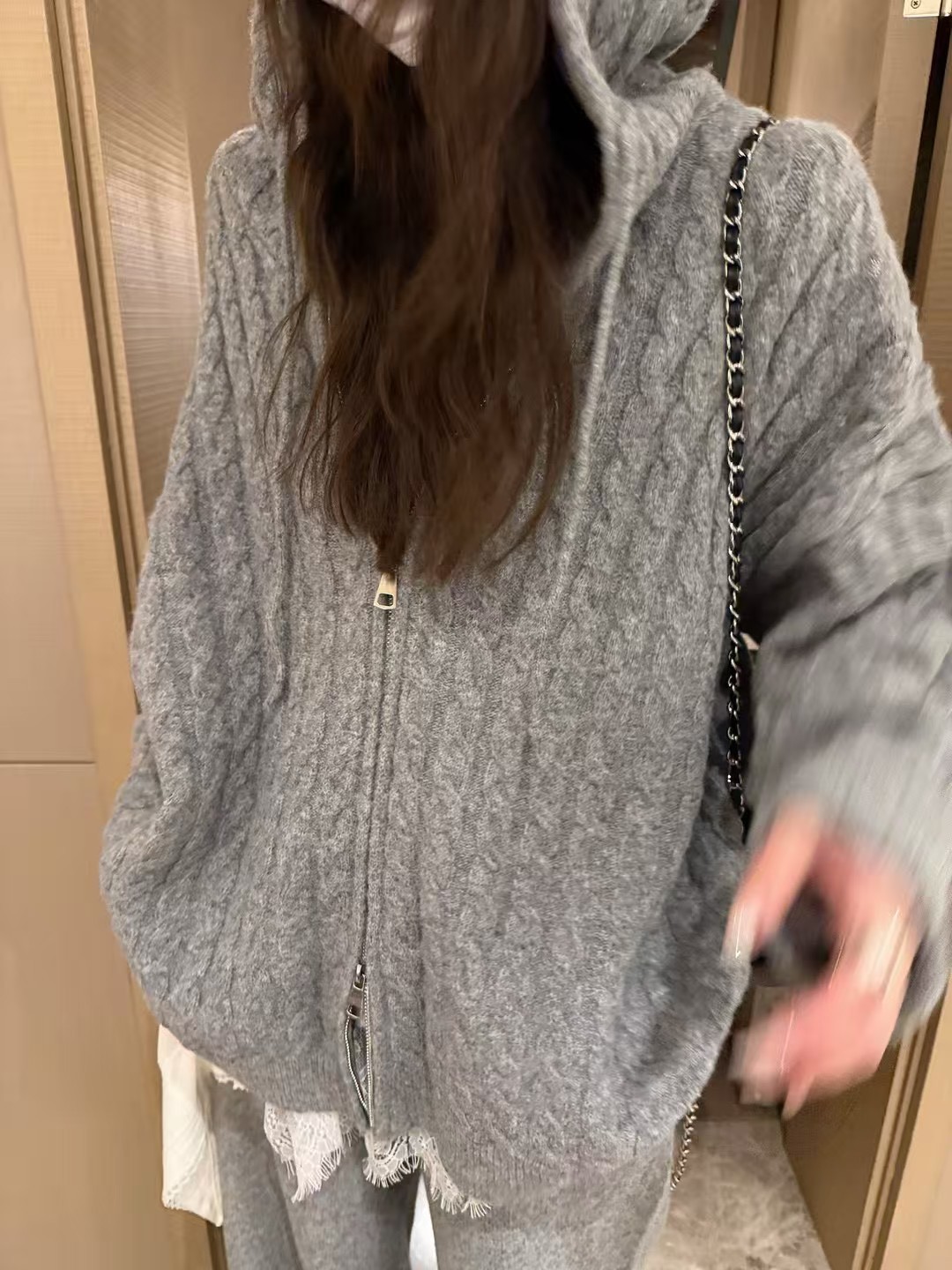 牛絨連帽麻花鬆緊腰長褲套裝 牛絨連帽麻花鬆緊腰長褲套裝