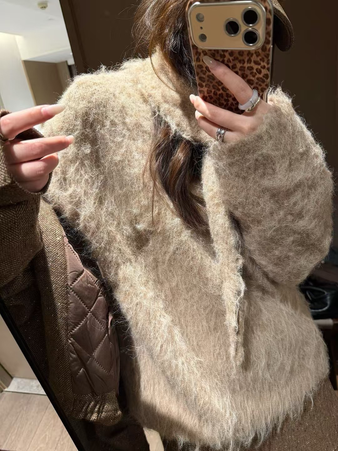 蓬鬆度高紐帶針織毛衣