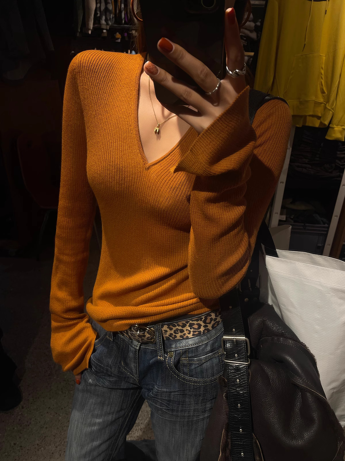 秋v領上衣長袖氣質修身針織衫