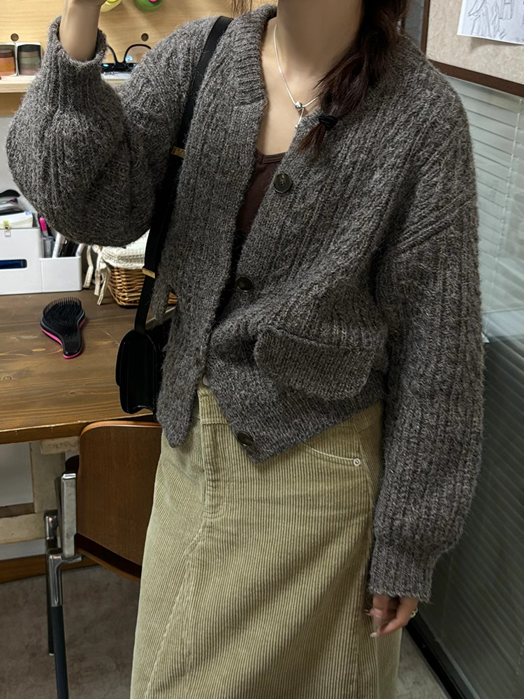 馬海羊毛大麻花毛開襟衫 馬海羊毛大麻花毛開襟衫