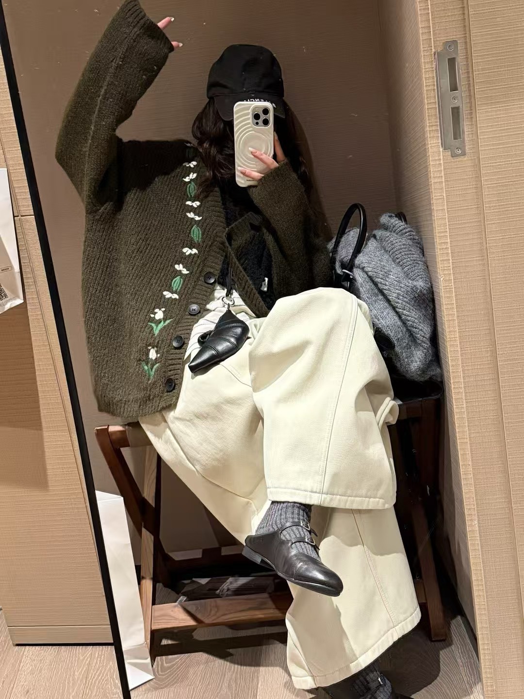 羊駝毛刺繡毛衣開衫外套