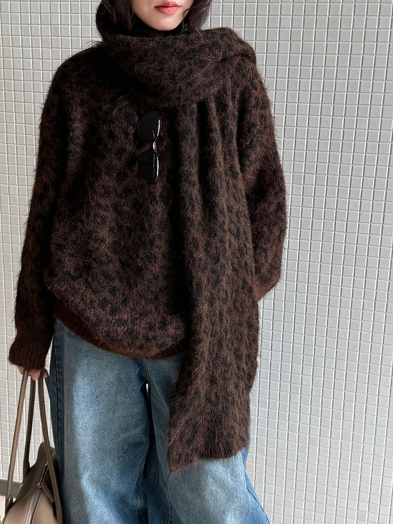 豹紋慵懶羊毛毛衣配圍巾 豹紋慵懶羊毛毛衣配圍巾