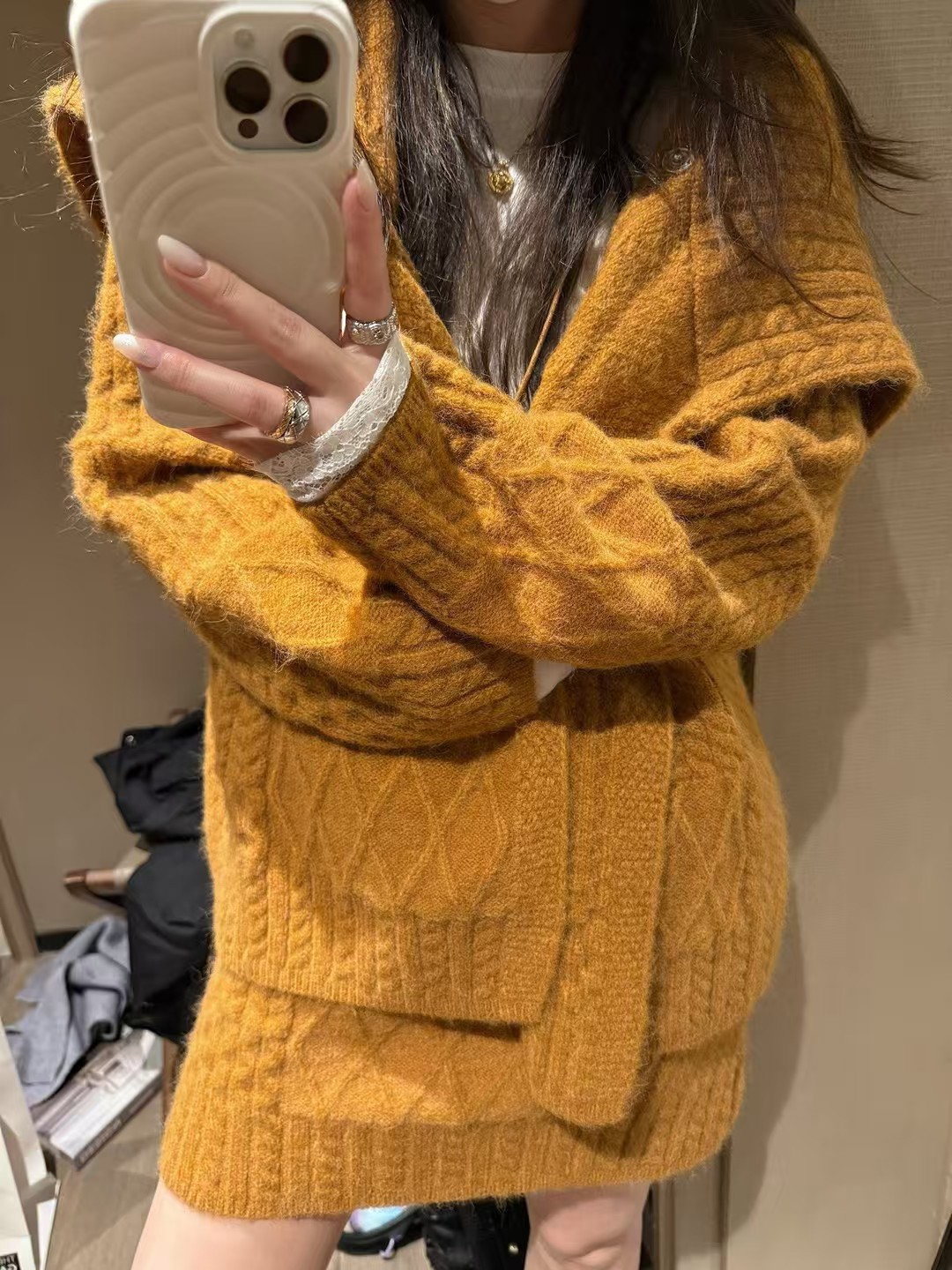 麻花大翻領絞花短裙套裝 麻花大翻領絞花短裙套裝