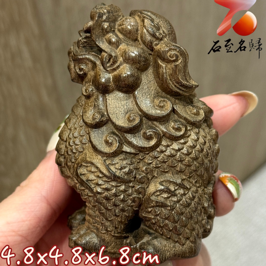 金絲楠木小葉楨楠陰沉綠料雕刻【望天吼】一吼定乾坤，抬首鎮四方