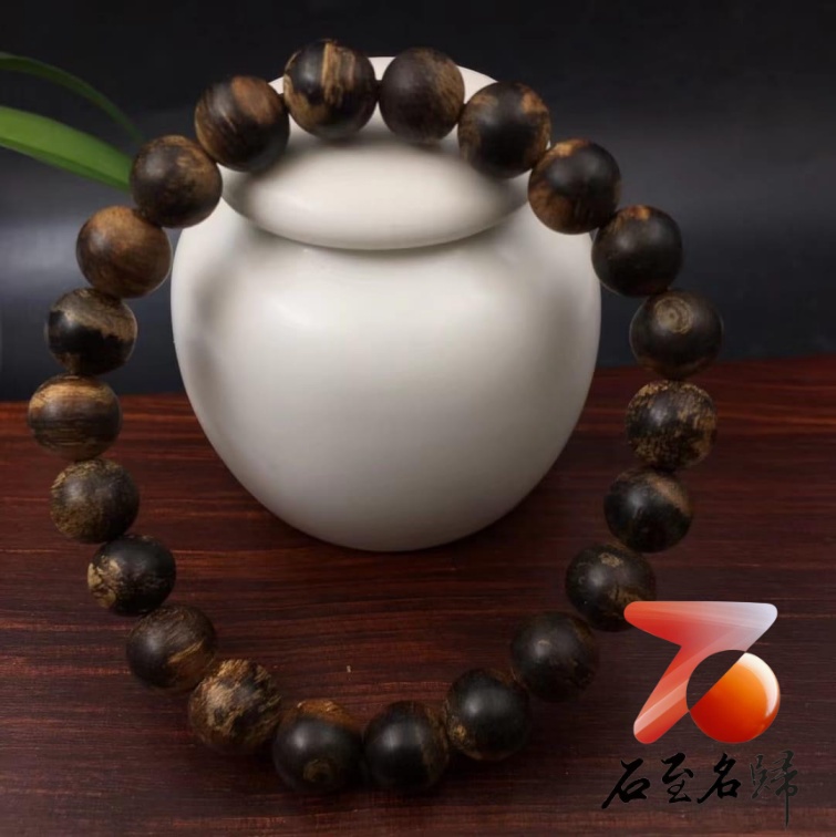 女神款達拉干沉水沉香手串8mm×22顆重量8.4克- 石至名歸