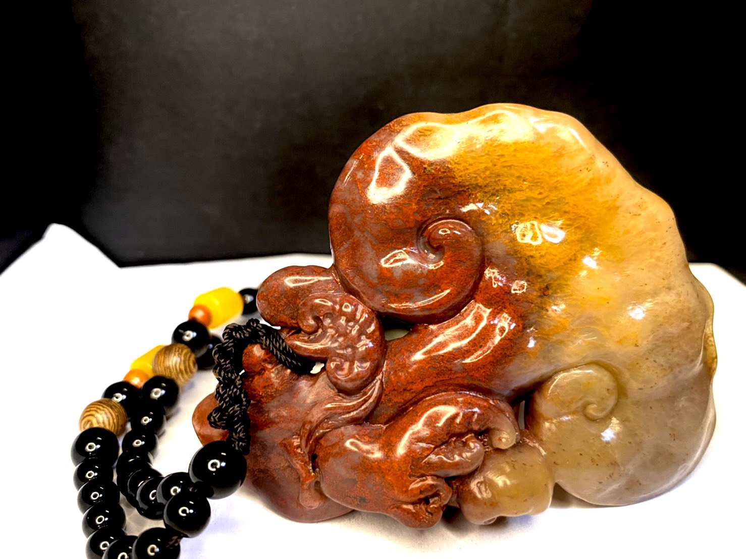 經臉書聊聊特價 老師傅手工 壽山朱砂手把件【長壽靈芝】