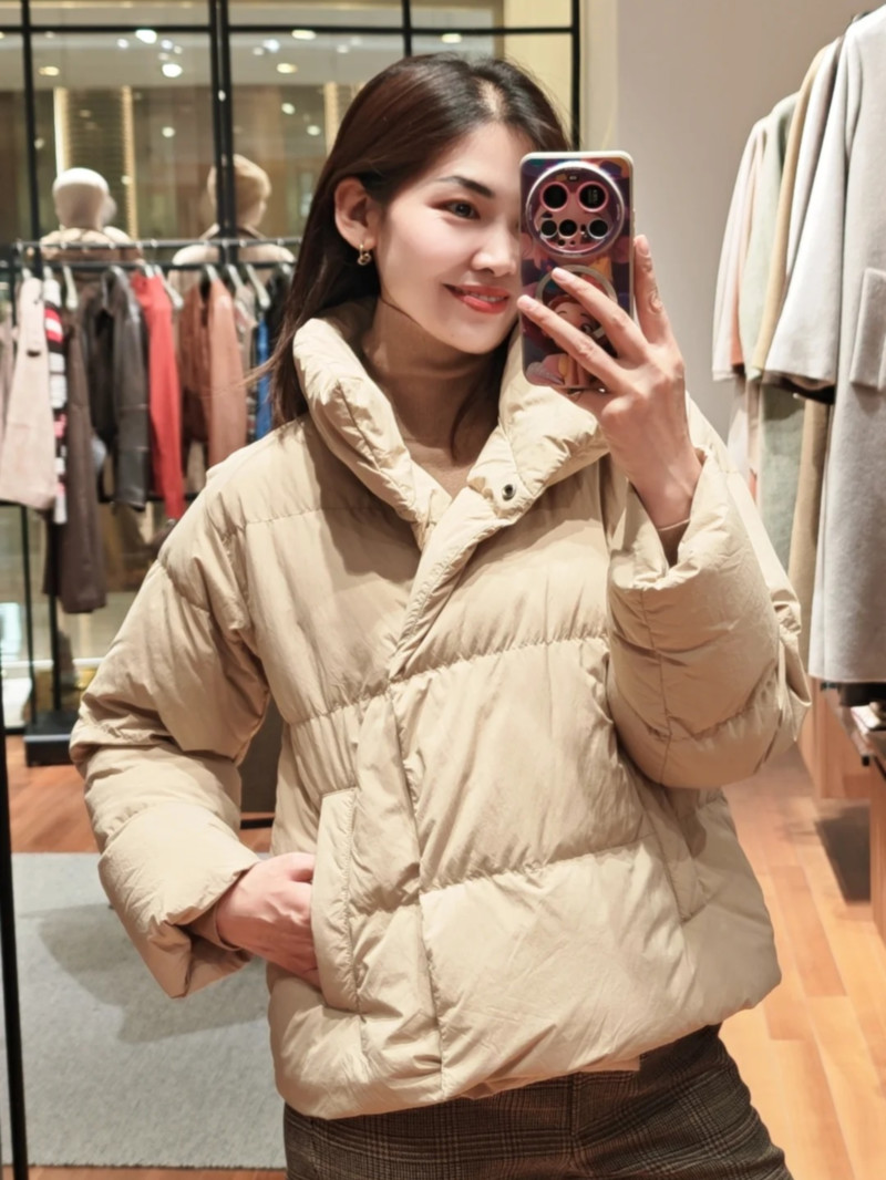 WEEKEND防水短版連帽羽絨外套