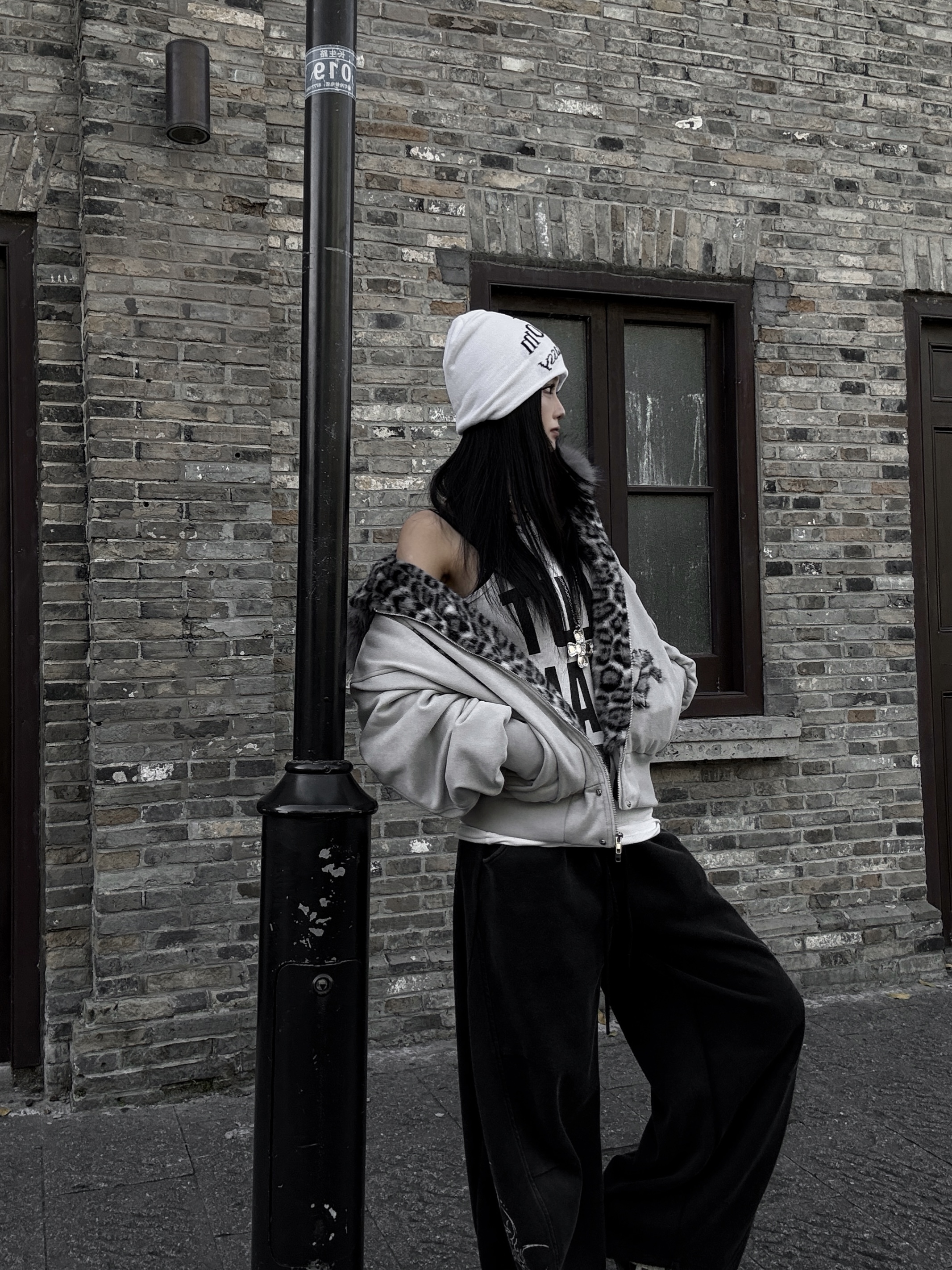 重磅!質感灰色豹紋巨大毛邊外套10