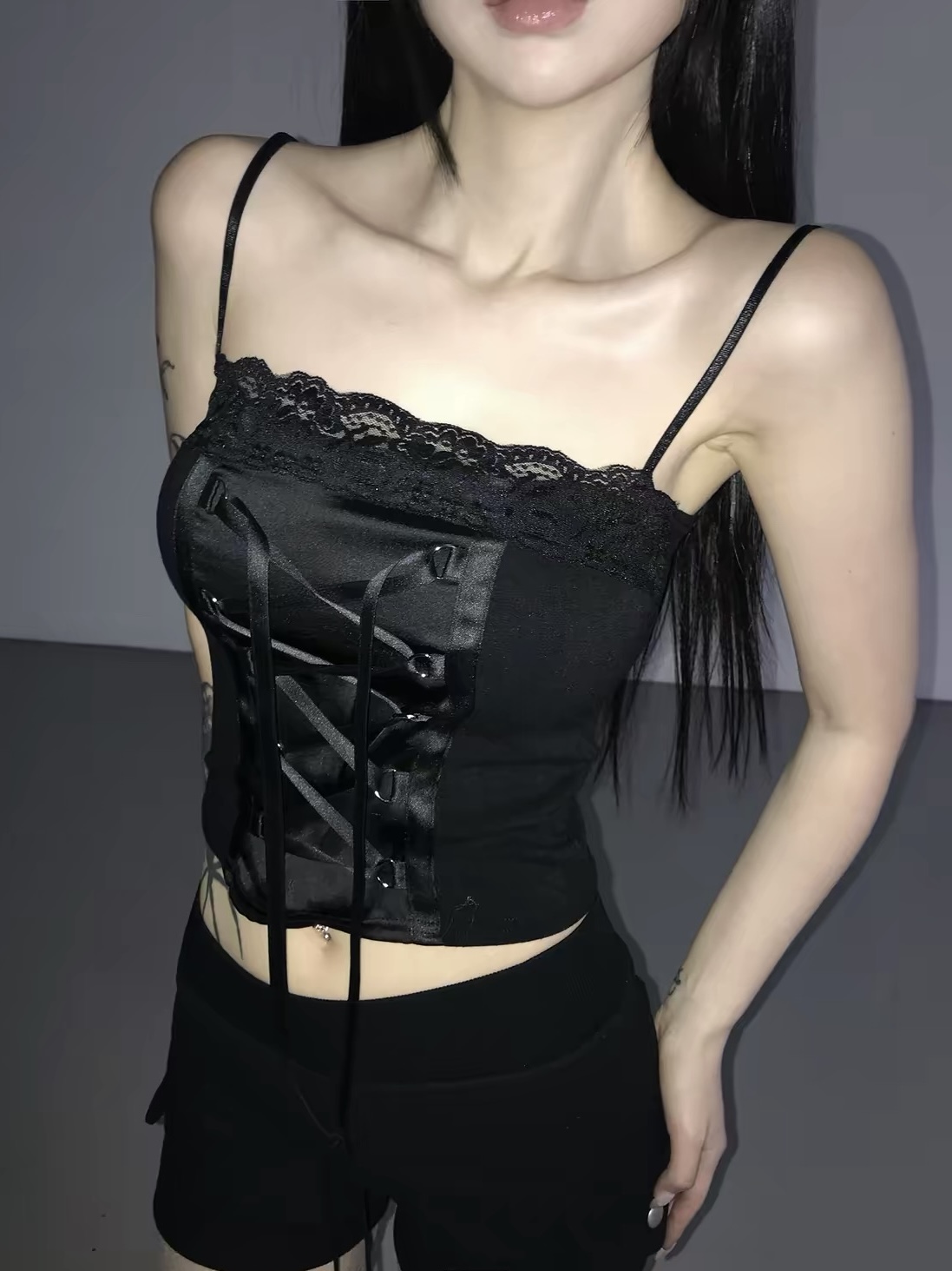 拼接撞色 綁帶蕾絲背心11