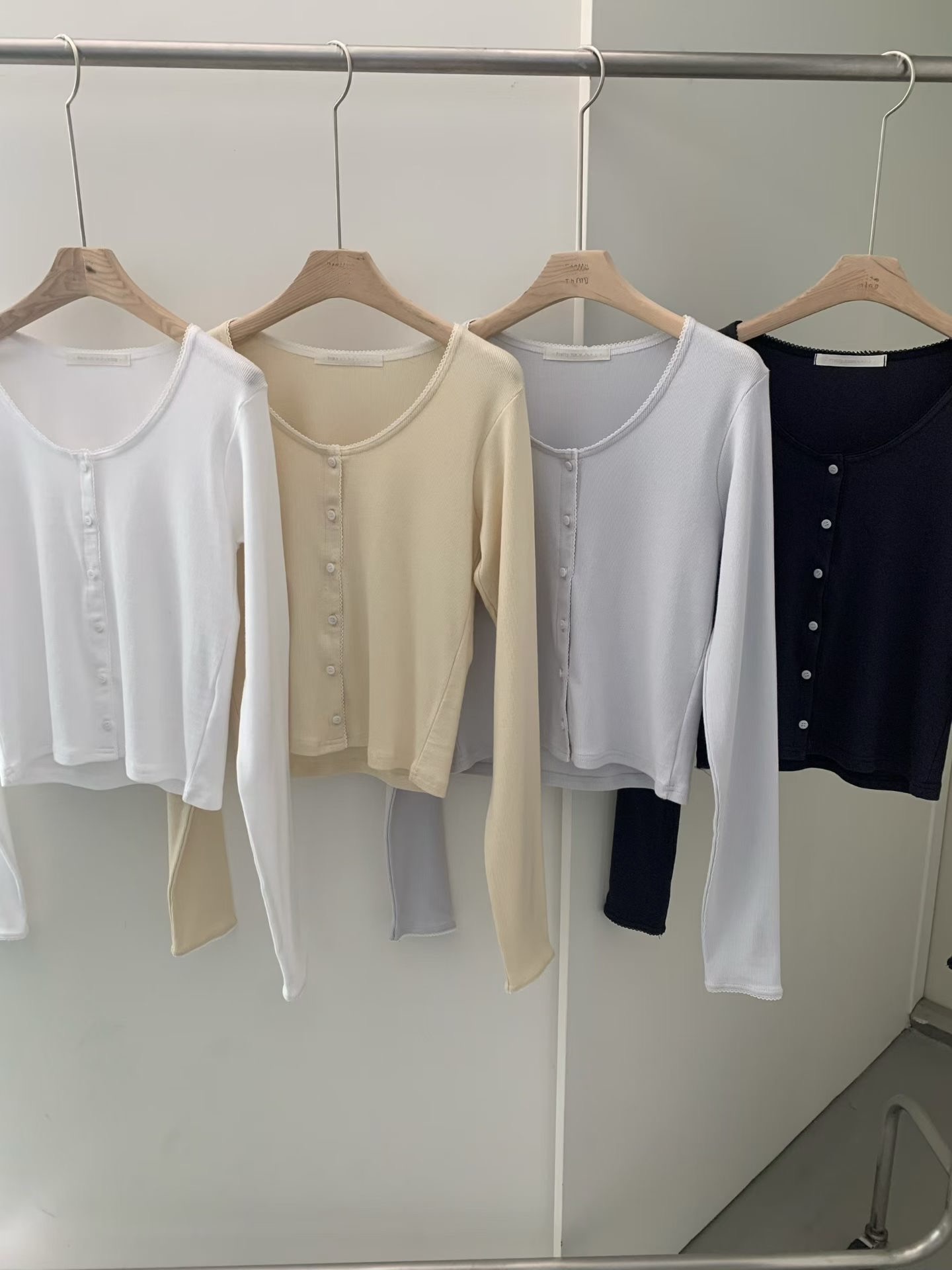 現貨 BD14 推!莫代爾棉舒服滾邊U領小罩衫 4色7