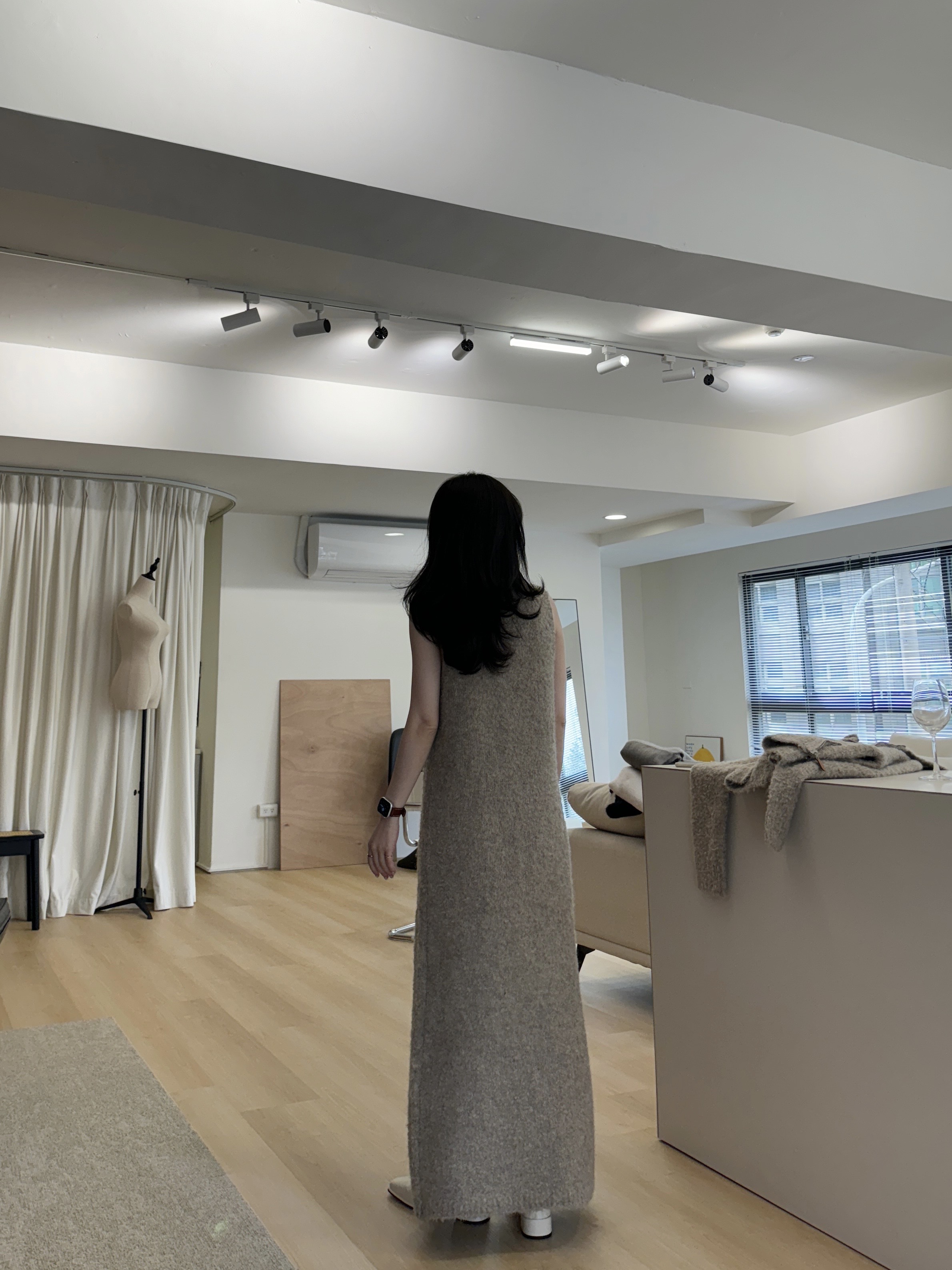 現貨!獨家訂製!回歸) 高CP值!親膚QQ毛背心洋+小翻領外套SET 2色6