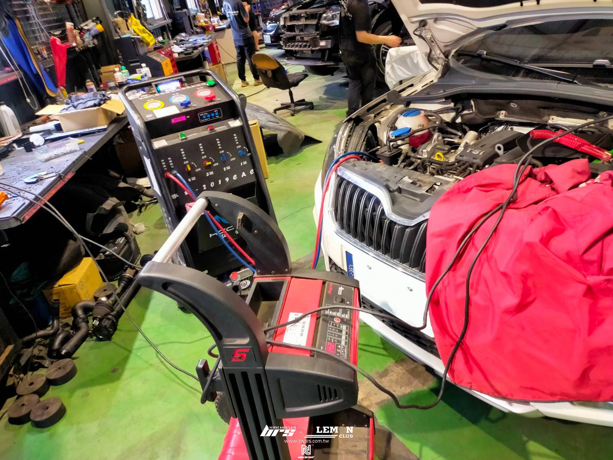 Skoda Yeti 保養 冷氣系統循環清洗+冷凍油更換