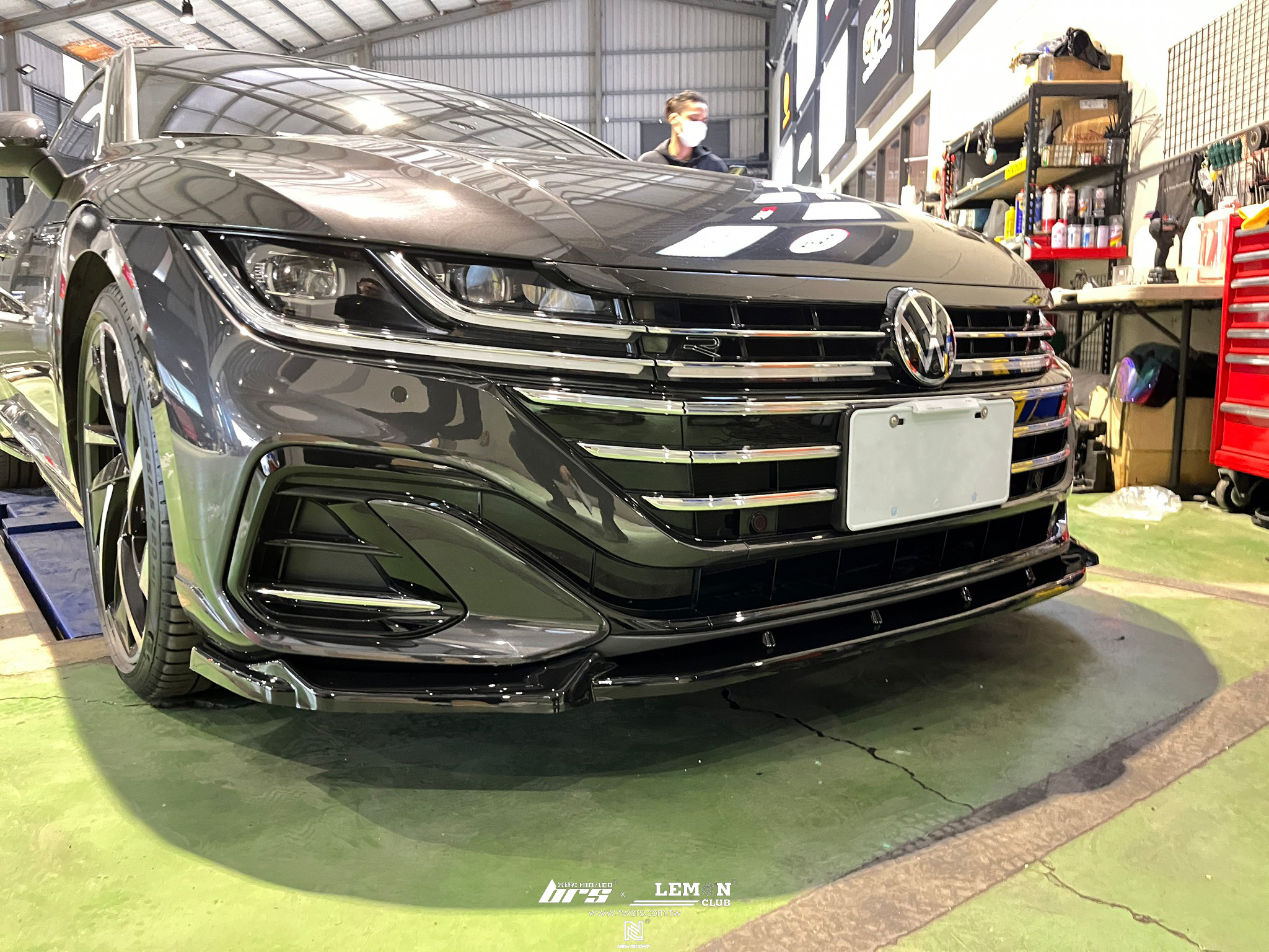 Volkswagen Arteon 安裝 類MAX前下巴+類MAX側裙+類MAX後下擾流+類MAX後下包角