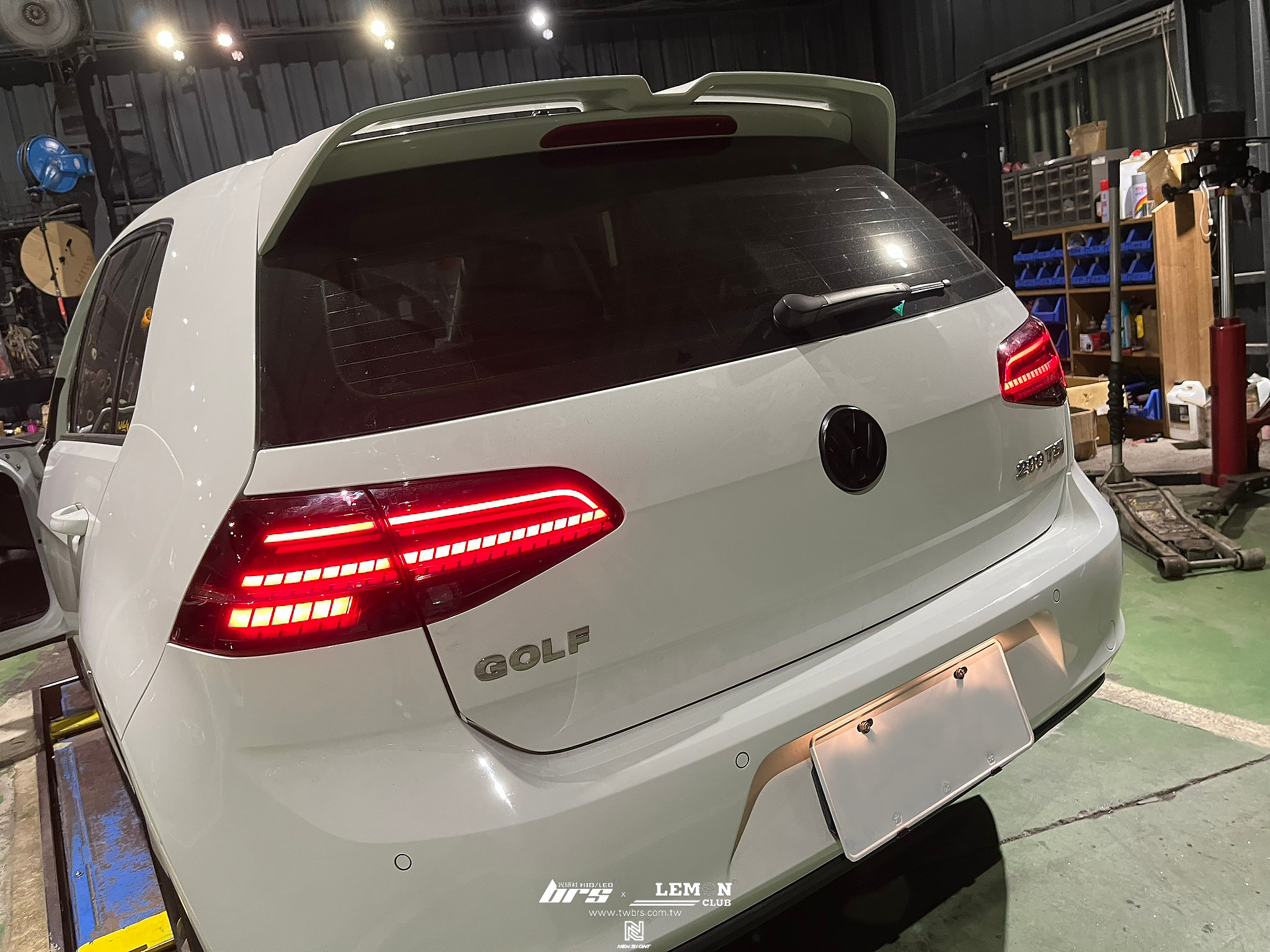 Volkswagen Golf 7 安裝 7改7.5代原廠流水LED尾燈