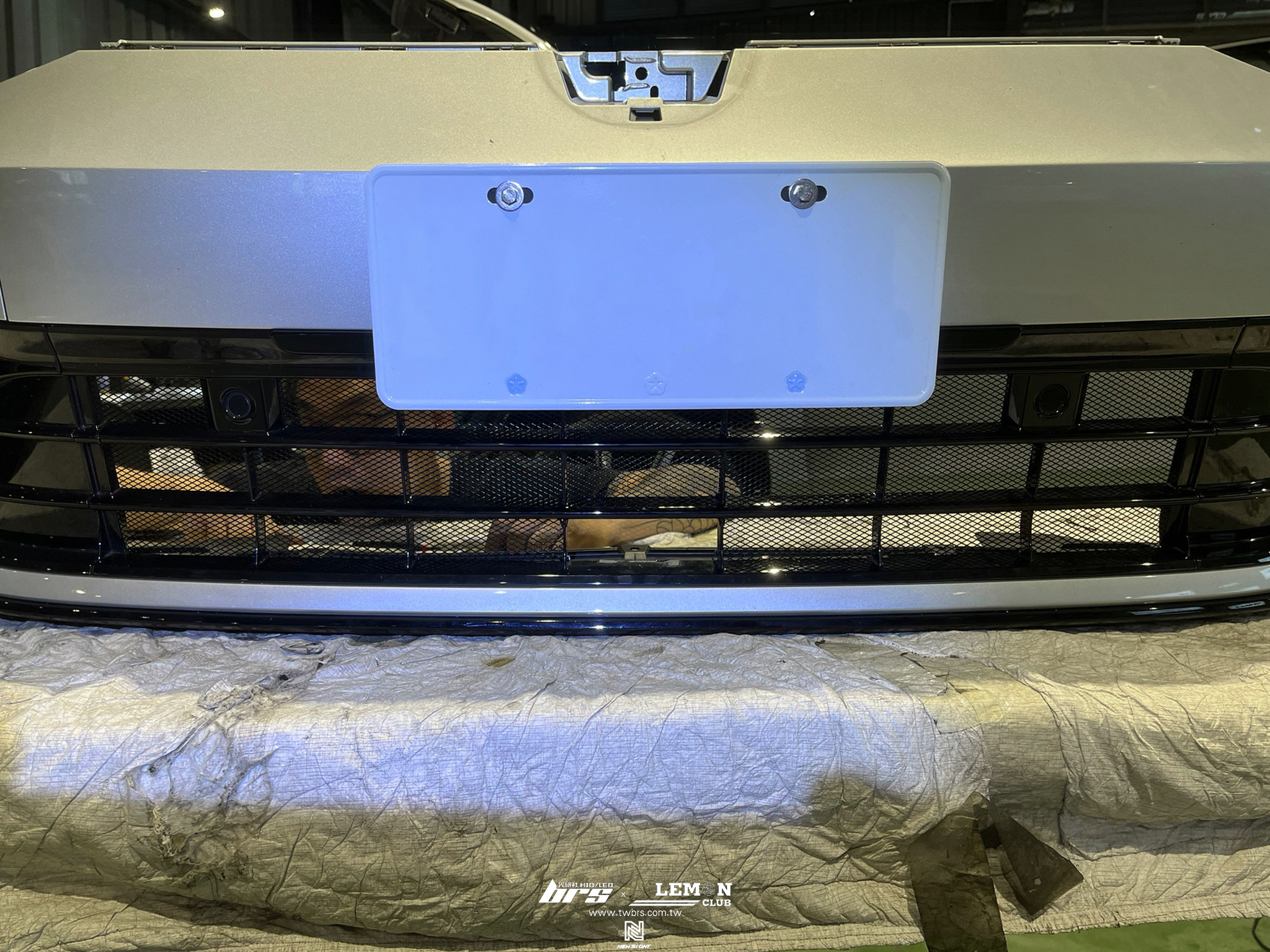 Volkswagen Golf 8 Variant 安裝 VAG方向盤版離手晶片+怠速熄火啟停自動關閉器+保桿防跳石網