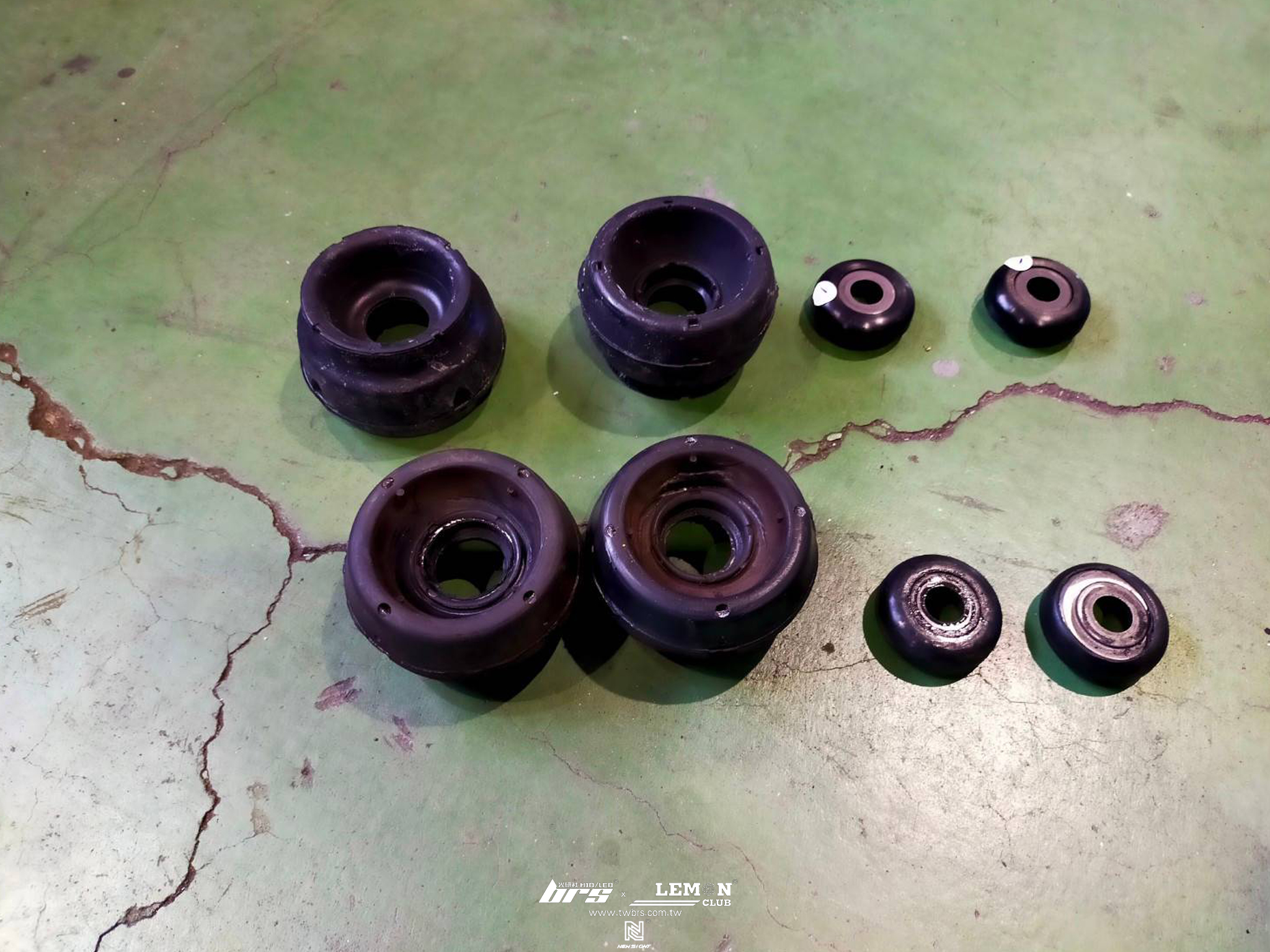 Skoda Fabia 保養(前避震上座)