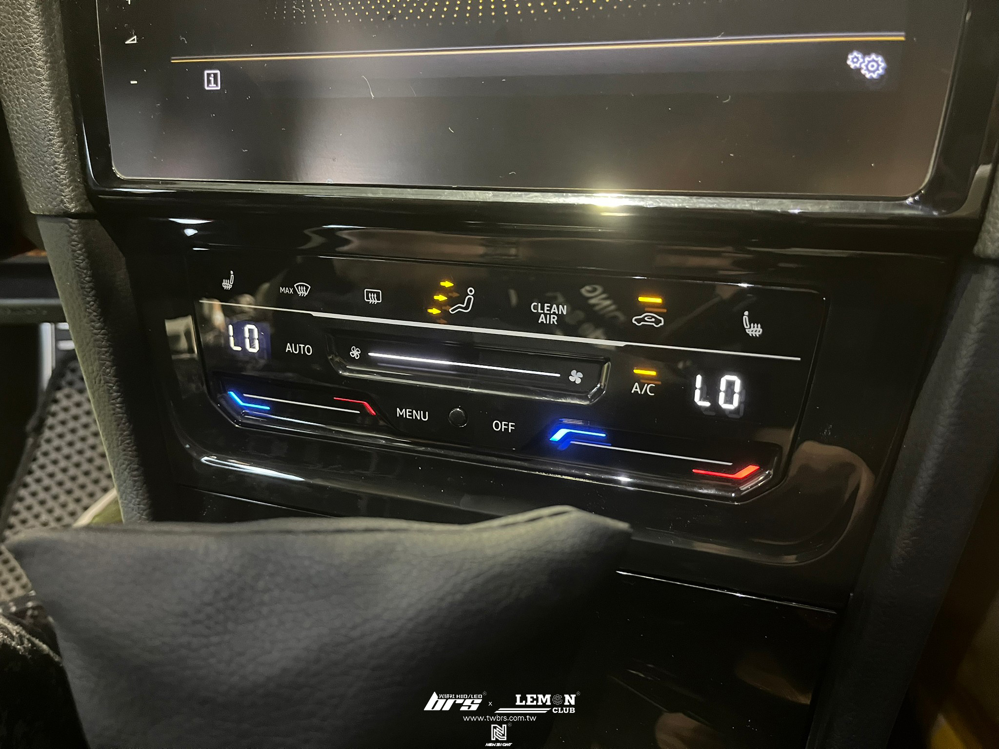 Volkswagen Golf 7.5 Variant 安裝 觸碰冷氣面板
