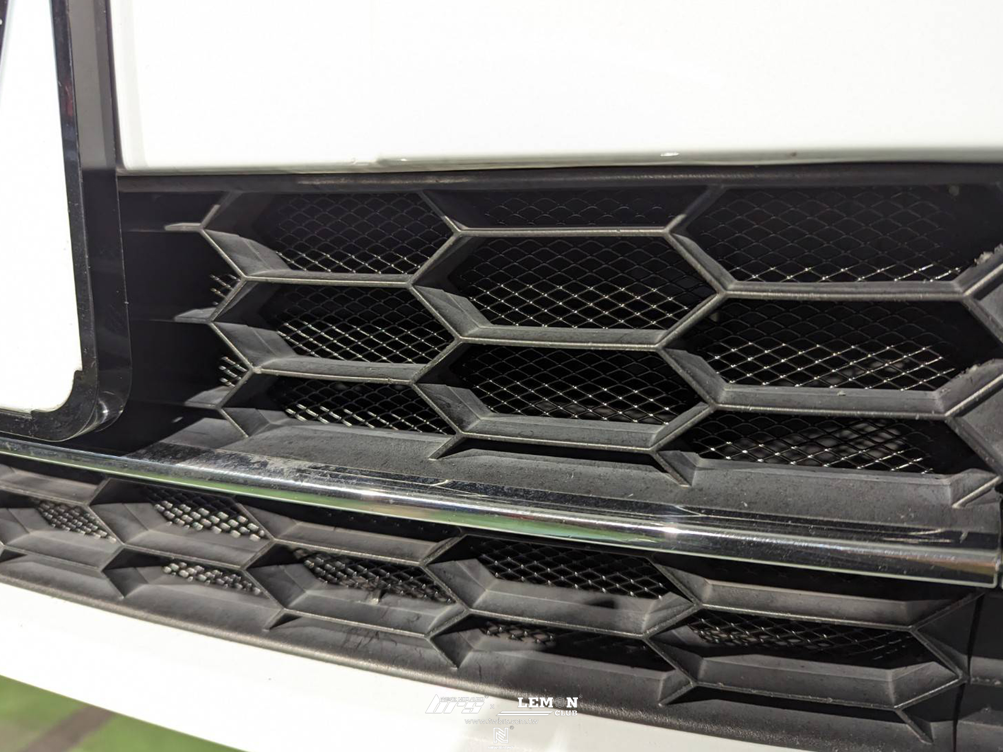 Skoda Superb 保養(德國Rheinol萊茵機油0W20+原廠機油芯+原廠洩油螺絲+原廠洩油螺絲墊片+原廠變速箱油+原廠閥體油+原廠進氣濾芯+原廠火星塞+原廠外皮帶+原廠外皮帶惰輪)+節氣門