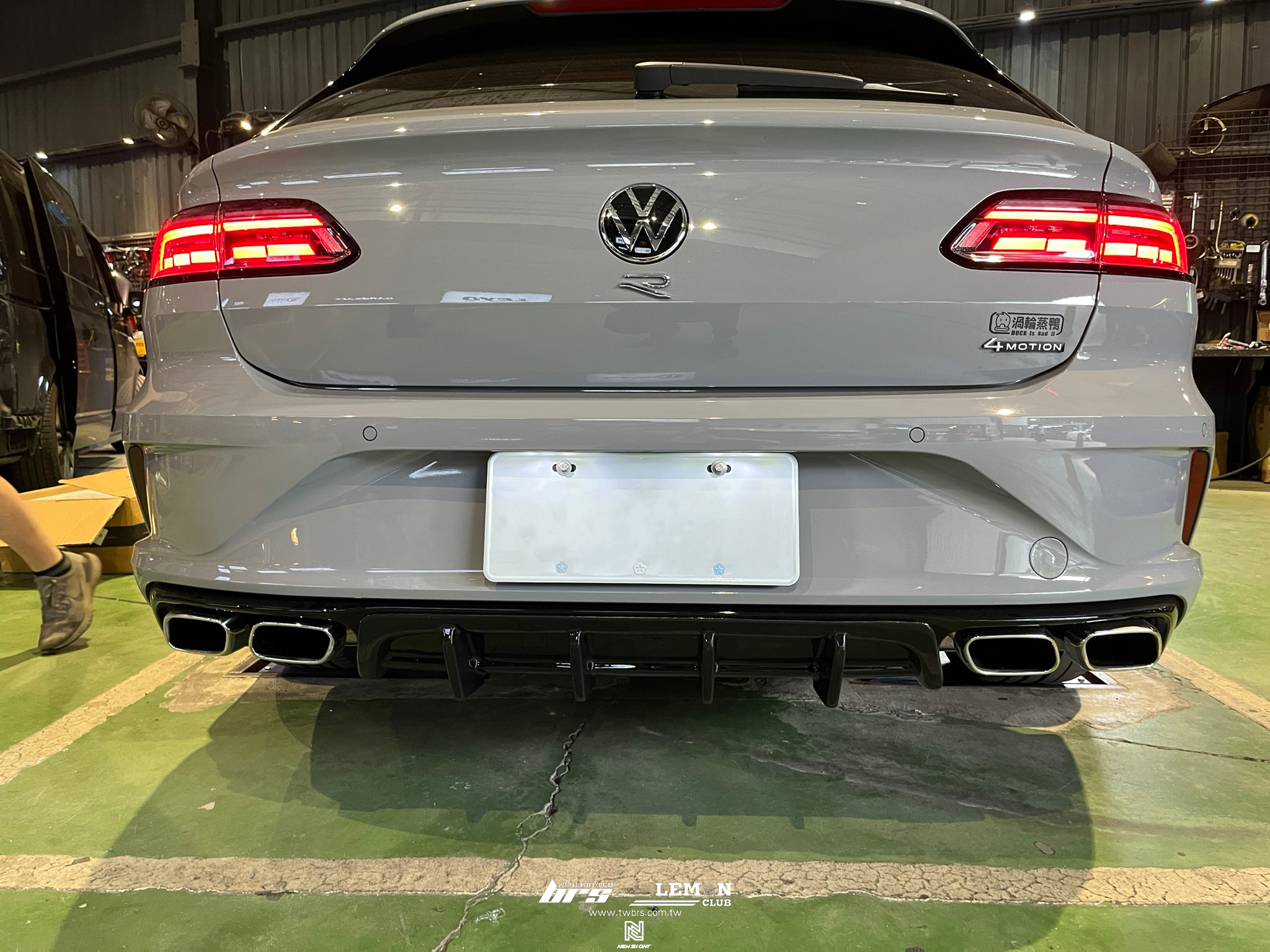 Volkswagen Arteon R 安裝 類MAX後下擾流