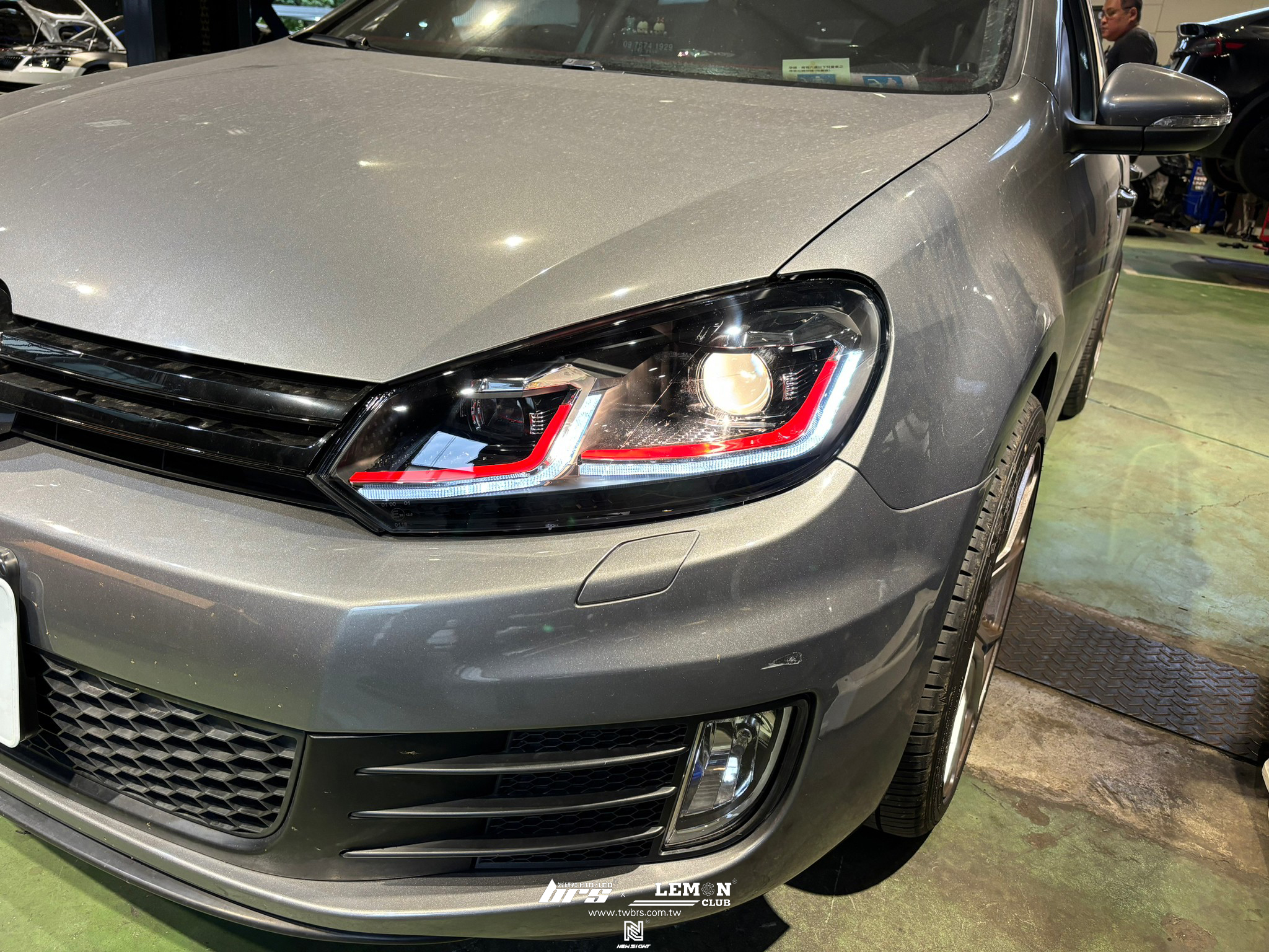 Volkswagen Golf 6 安裝 6改7.5樣式紅線魚眼大燈總成