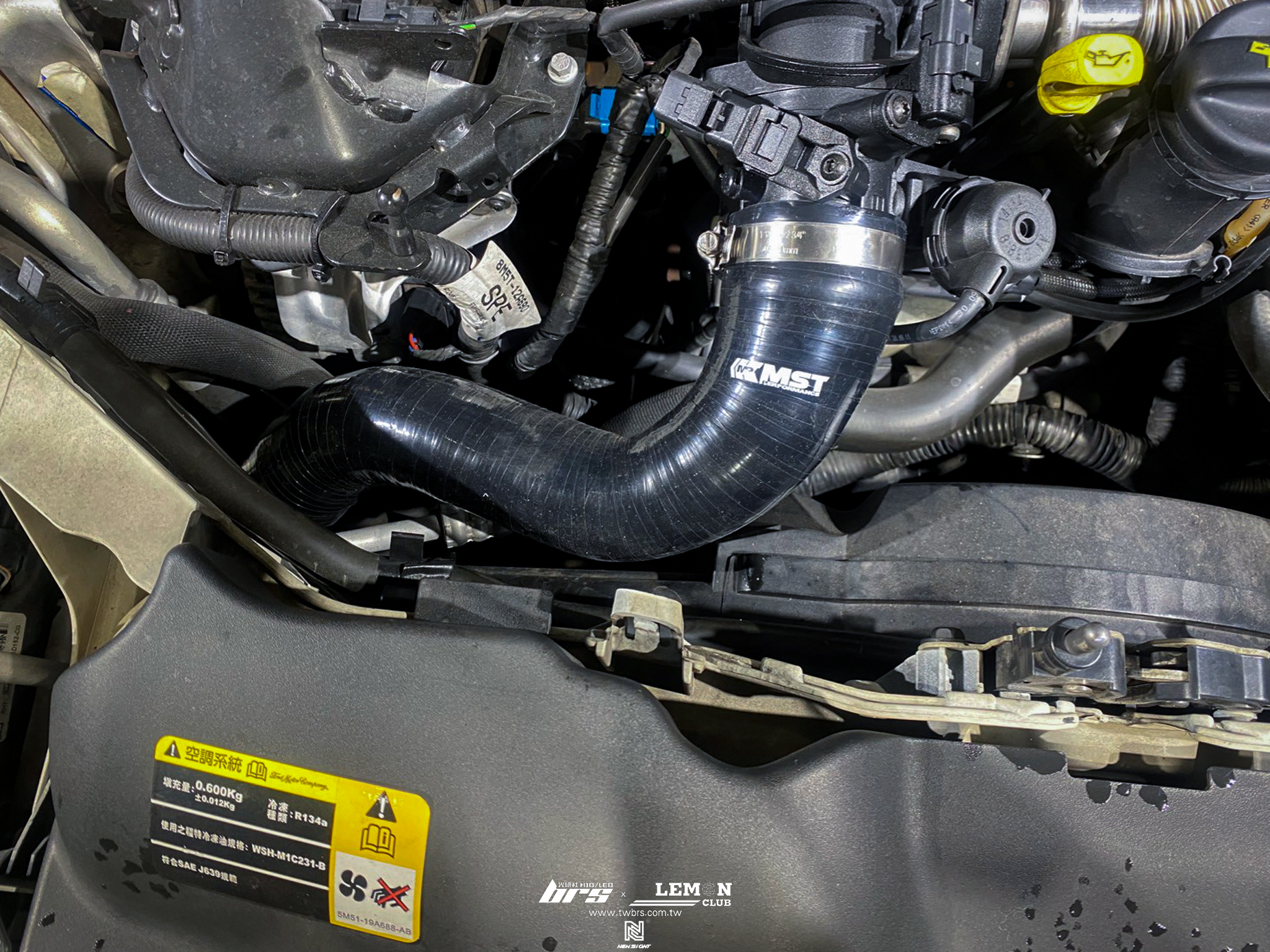 Ford Focus MK2.5 安裝 MST進氣管