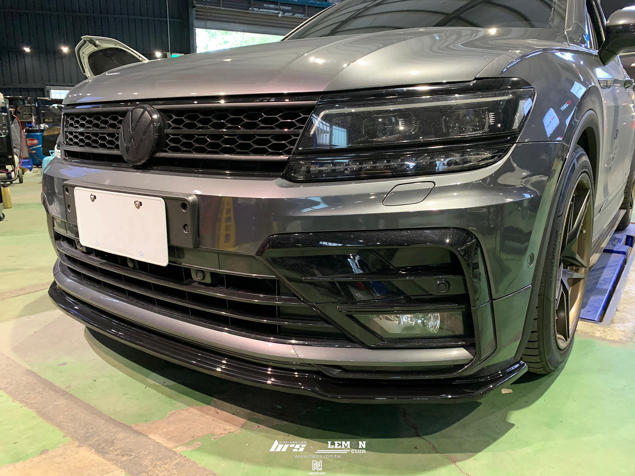 Volkswagen New Tiguan 安裝 類MAX前下巴
