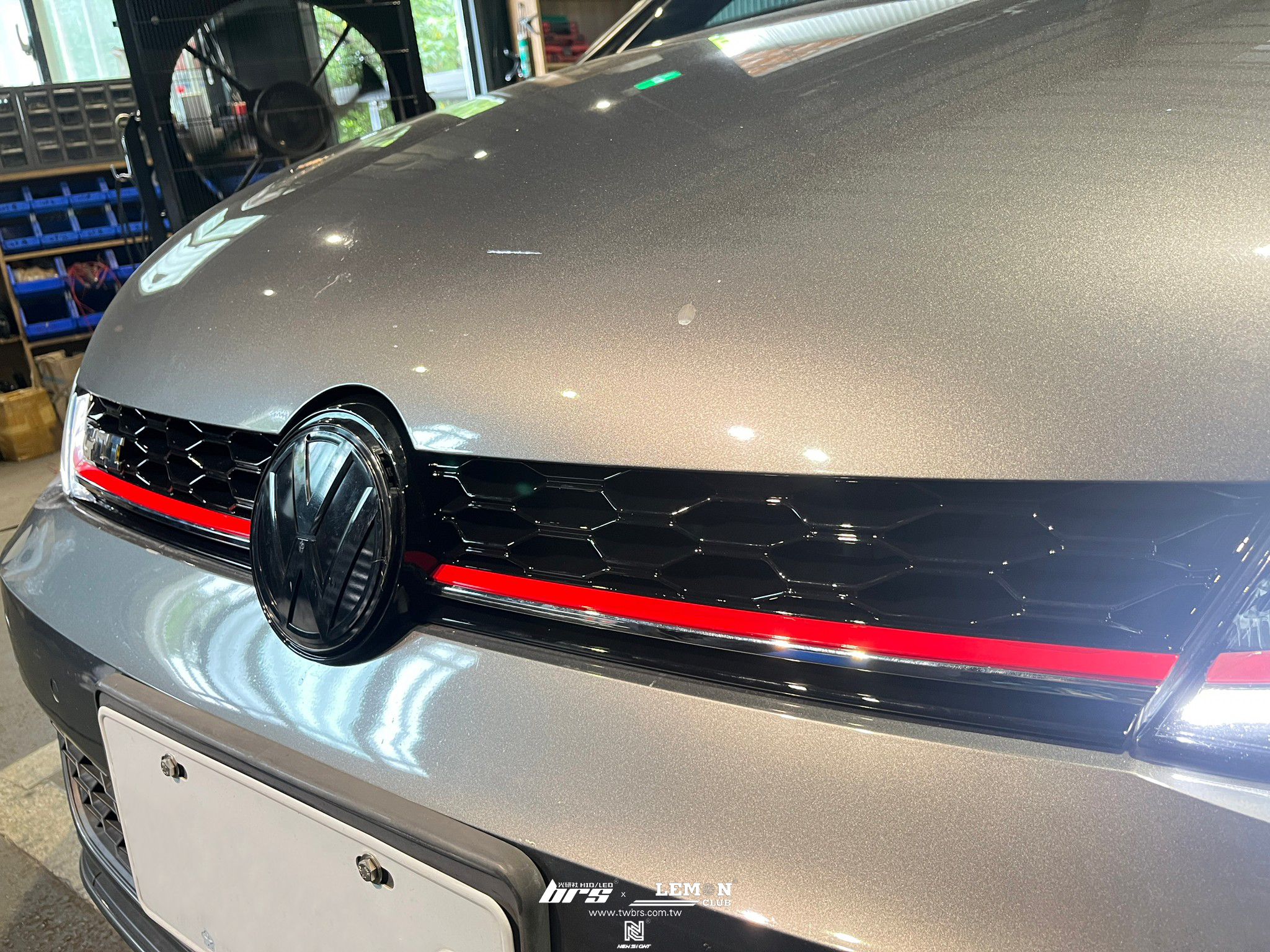 Volkswagen Golf 7.5 GTI 安裝 水箱罩