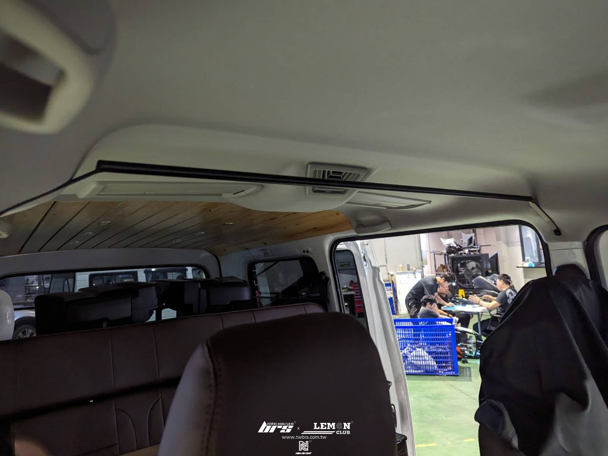 Toyota Town Ace 安裝 B柱橫桿