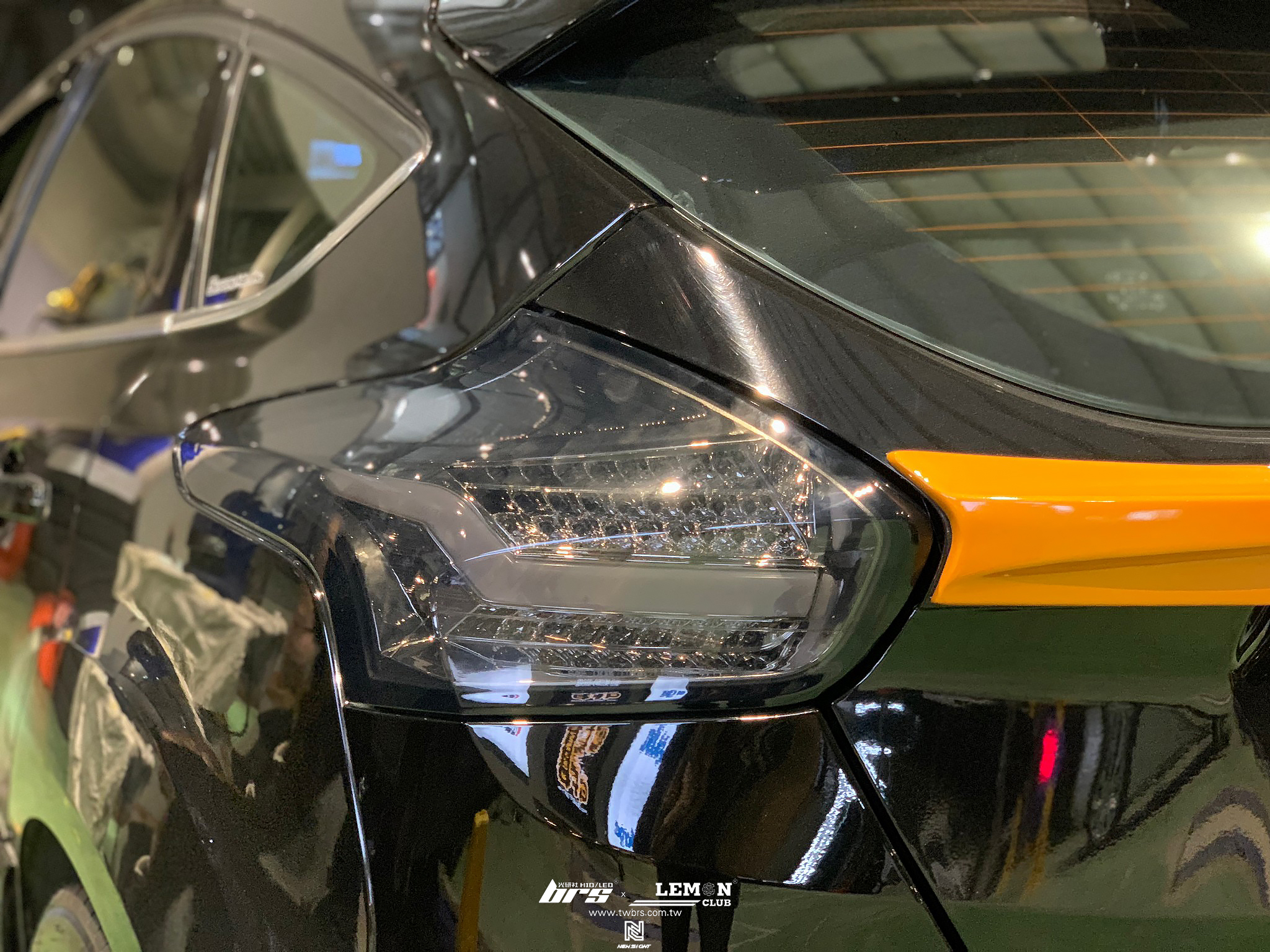 Ford MK3.5 安裝 燻黑閃電尾燈