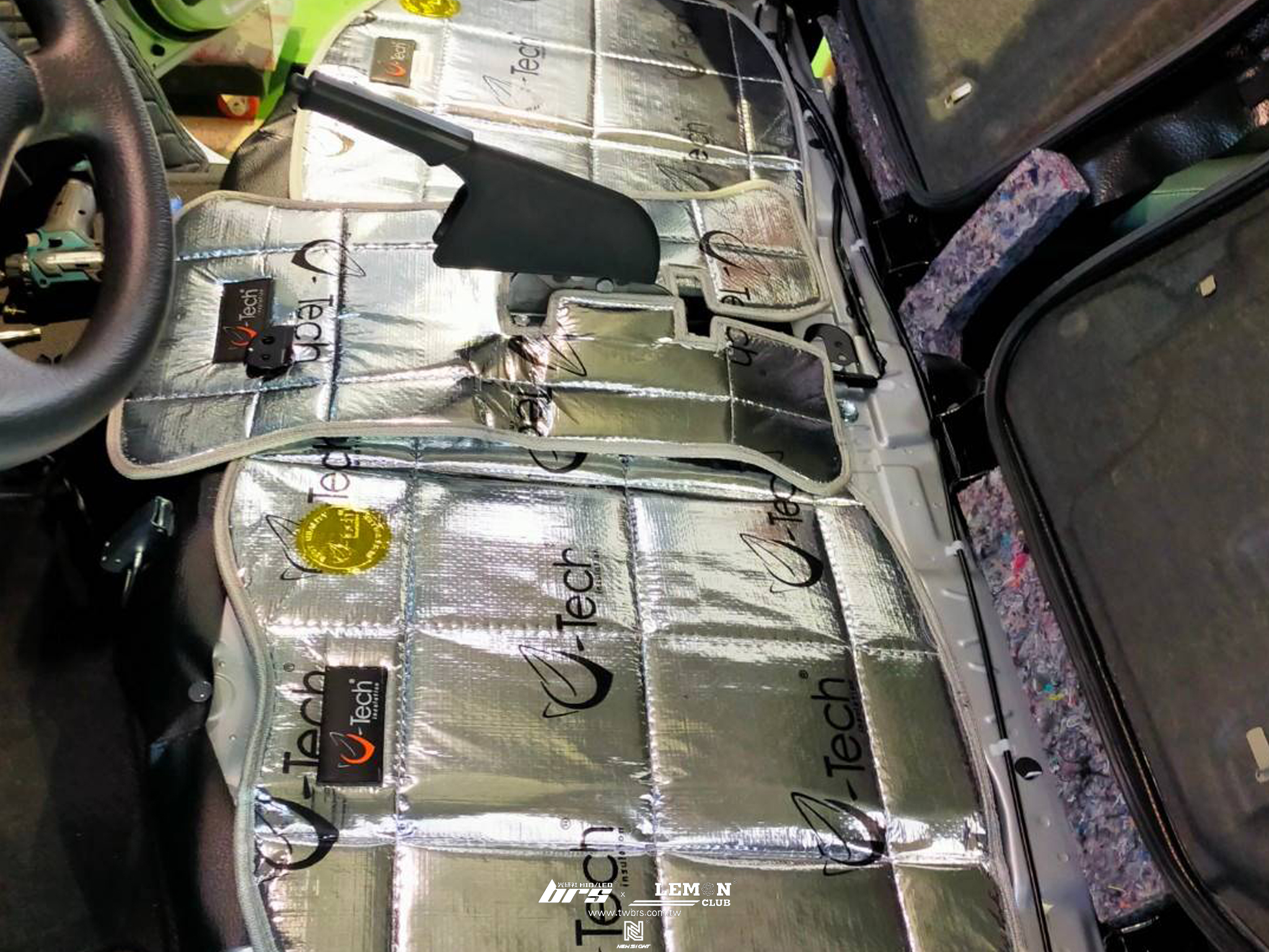 Toyota Town Ace 安裝 引擎室隔音隔熱墊+D1 Spec油門加速器