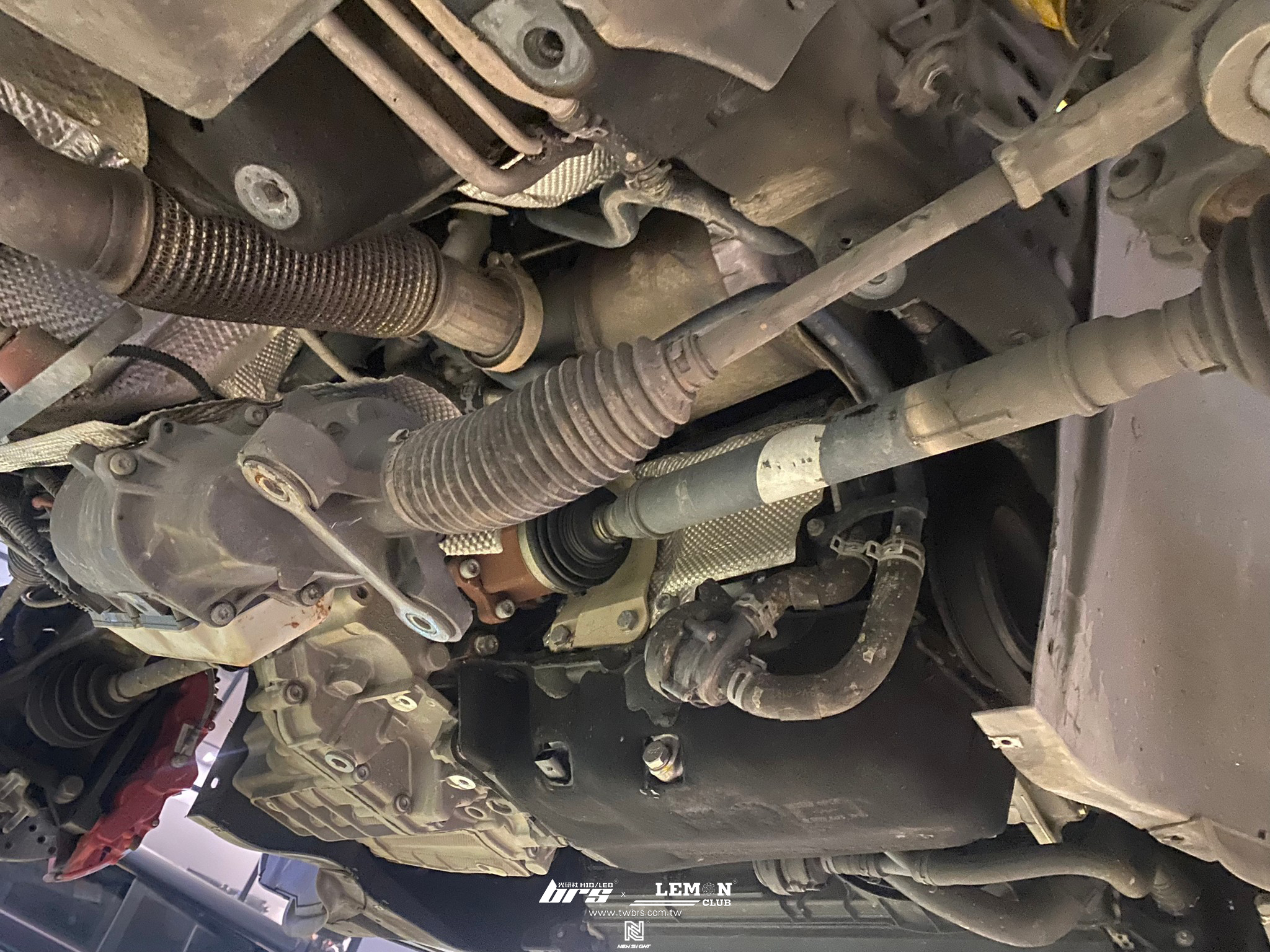 Volkswagen Sharan 保養 DPF脈衝式清洗+冷氣循環清洗+HUNTER 3D電腦四輪定位