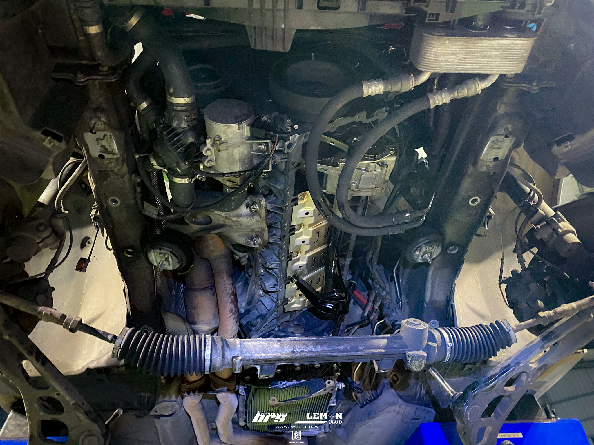 BMW E85 Z4 保養 正廠油底殼墊片+螺絲更換+HUNTER 3D電腦四輪定位