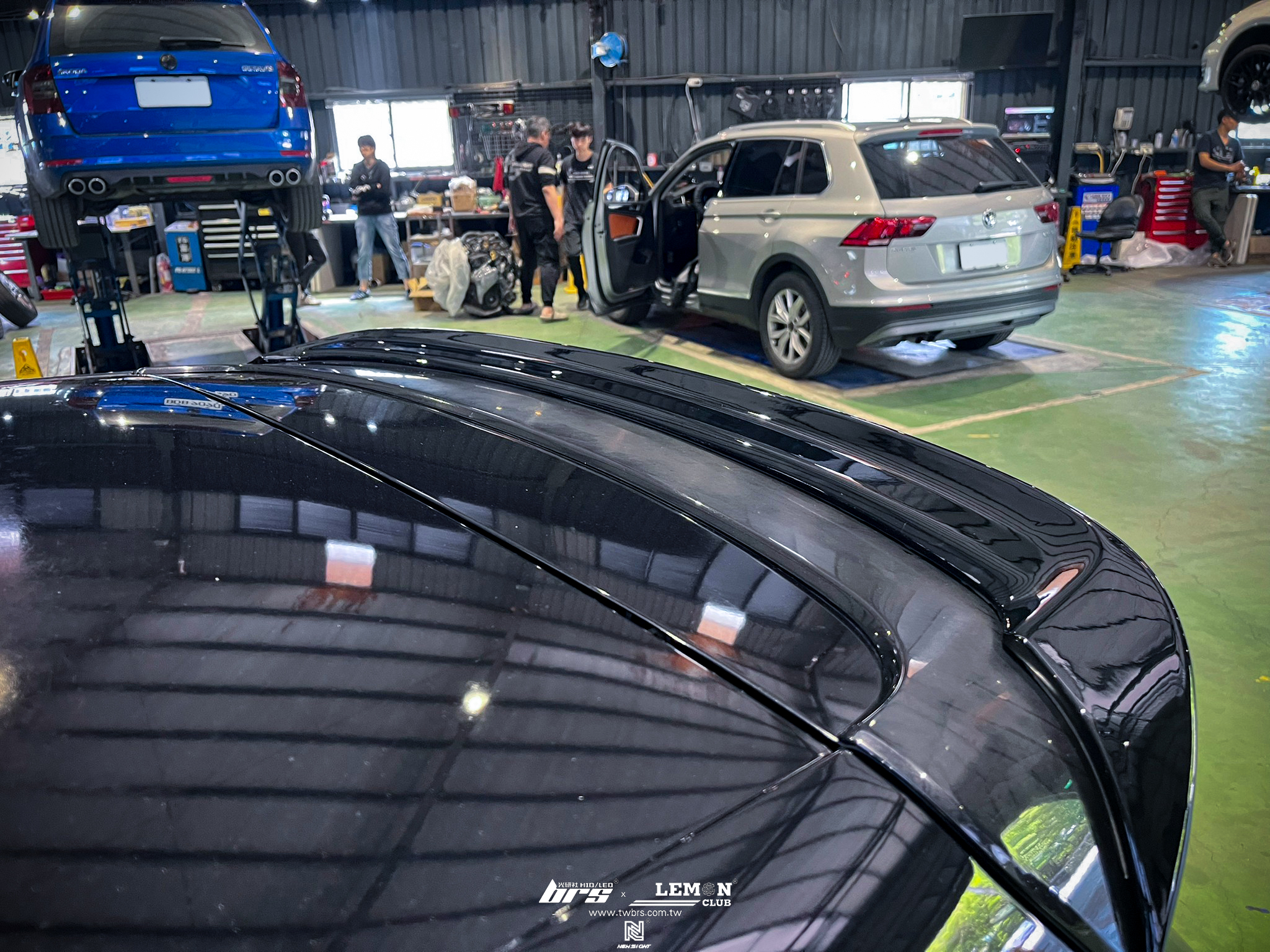 Volkswagen Golf 6 GTI 安裝 RZ式樣尾翼